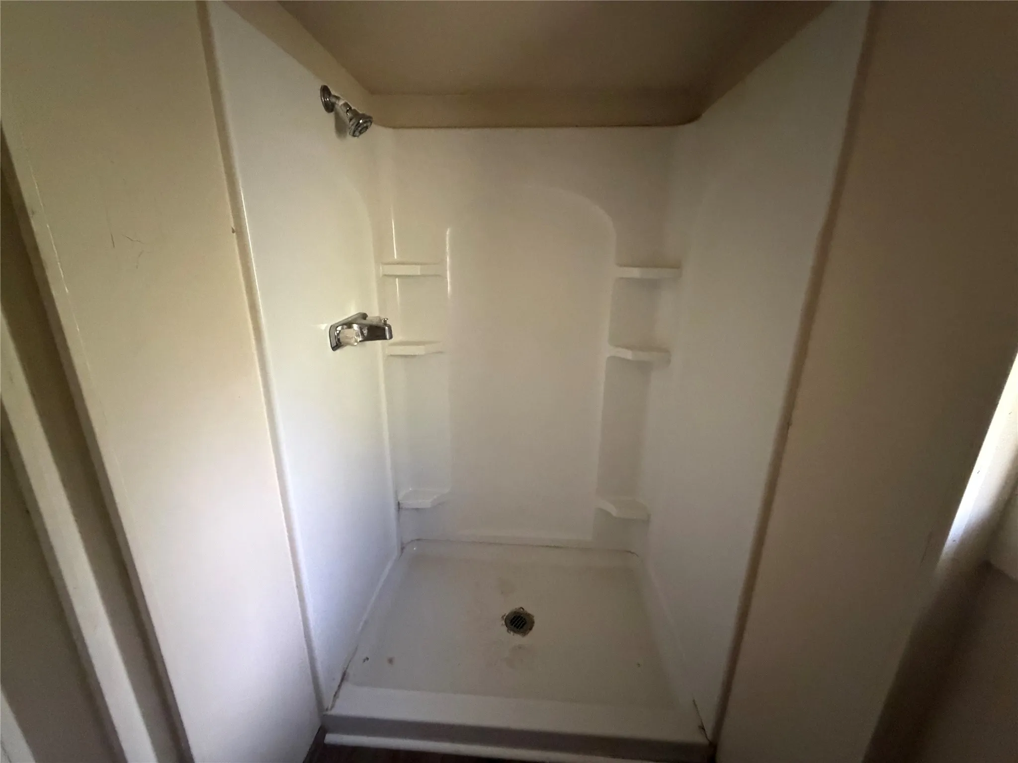 Manufactured Home For Sale in Henderson County , 108 Dove Lane, Mabank, Texas 75156, 3 Bedroom, 2 Bathroom, Garage spaces, 1,064 Sqft, built in 1984, mls#21377032, Real Estate Agent in Mabank, Homes For Sale in Henderson county, Homes For Sale in Mabank, Realtor in Mabank Texas, Real Estate Brokerage Independent Realty Texas, Luminita Cordes Realtor