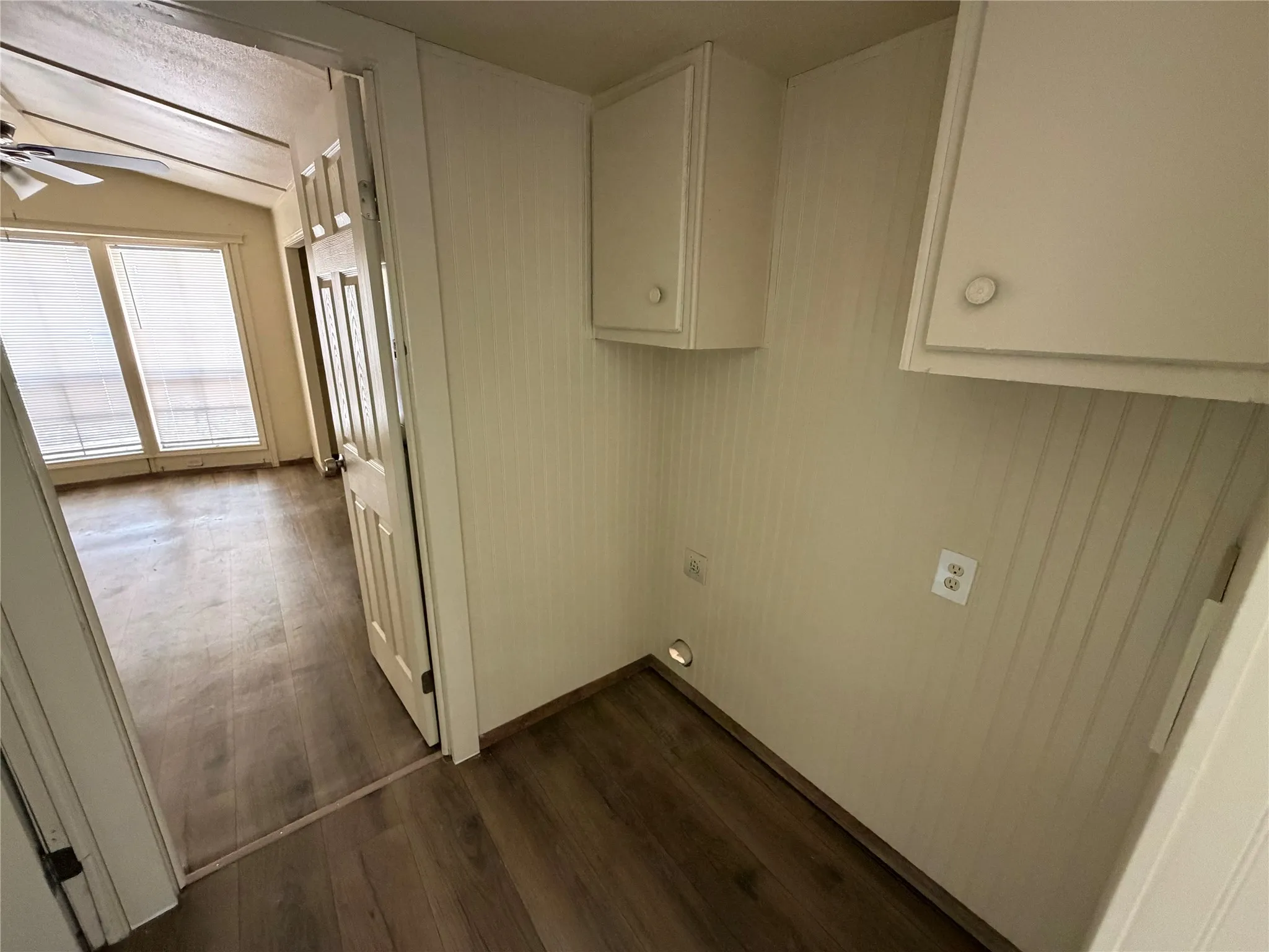 Manufactured Home For Sale in Henderson County , 108 Dove Lane, Mabank, Texas 75156, 3 Bedroom, 2 Bathroom, Garage spaces, 1,064 Sqft, built in 1984, mls#21377032, Real Estate Agent in Mabank, Homes For Sale in Henderson county, Homes For Sale in Mabank, Realtor in Mabank Texas, Real Estate Brokerage Independent Realty Texas, Luminita Cordes Realtor