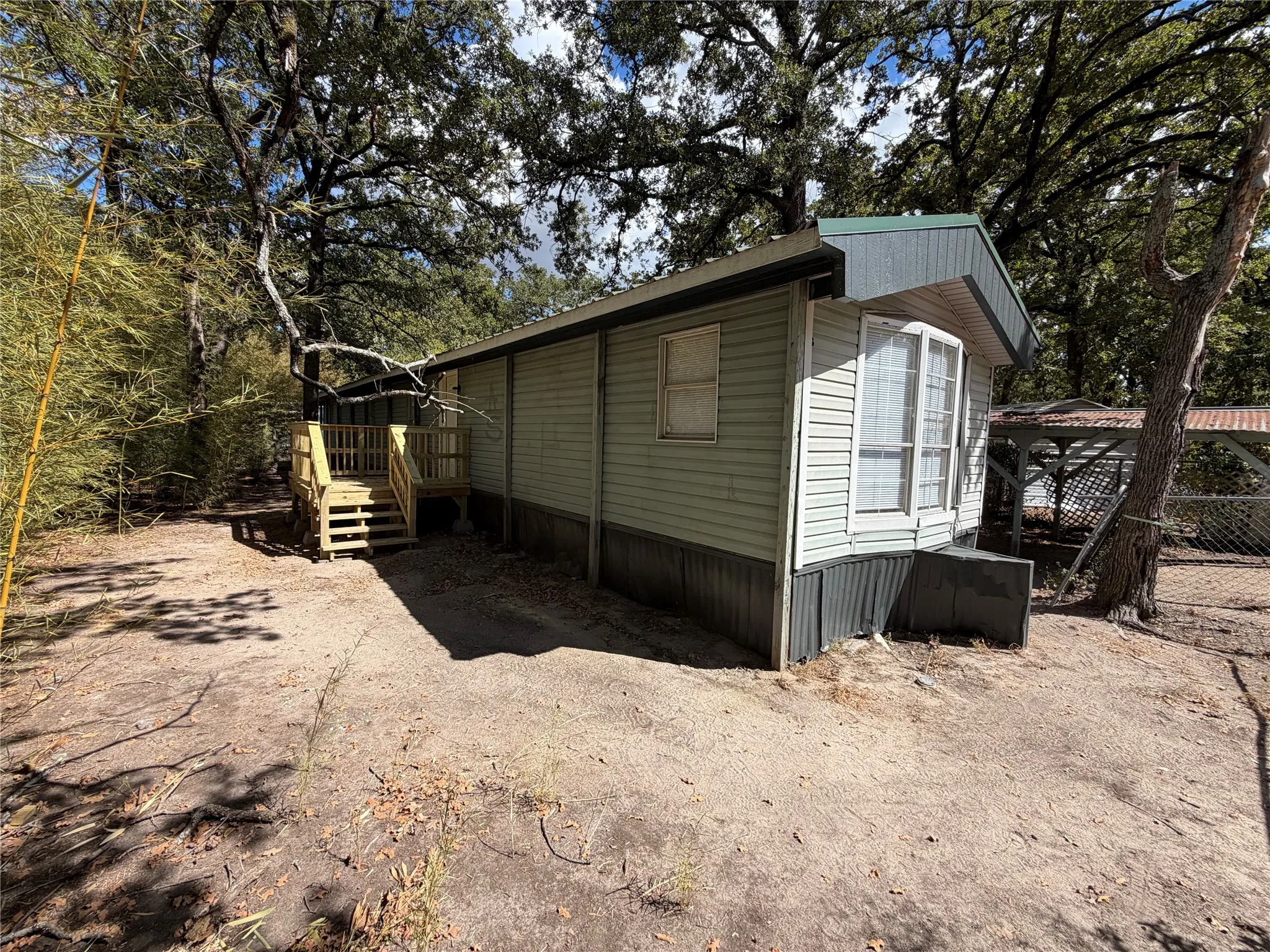 Manufactured Home For Sale in Henderson County , 108 Dove Lane, Mabank, Texas 75156, 3 Bedroom, 2 Bathroom, Garage spaces, 1,064 Sqft, built in 1984, mls#21377032, Real Estate Agent in Mabank, Homes For Sale in Henderson county, Homes For Sale in Mabank, Realtor in Mabank Texas, Real Estate Brokerage Independent Realty Texas, Luminita Cordes Realtor