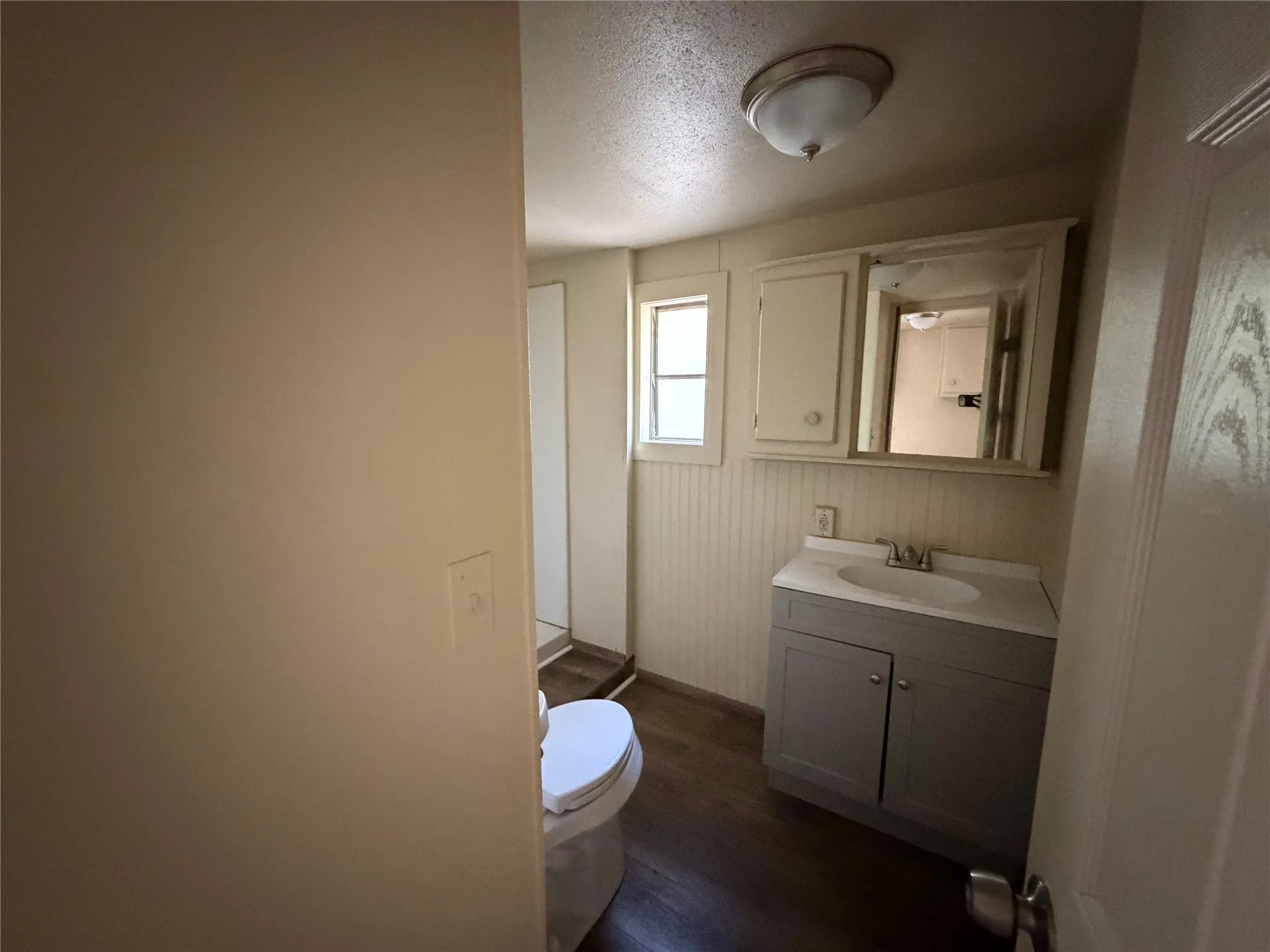 Manufactured Home For Sale in Henderson County , 108 Dove Lane, Mabank, Texas 75156, 3 Bedroom, 2 Bathroom, Garage spaces, 1,064 Sqft, built in 1984, mls#21377032, Real Estate Agent in Mabank, Homes For Sale in Henderson county, Homes For Sale in Mabank, Realtor in Mabank Texas, Real Estate Brokerage Independent Realty Texas, Luminita Cordes Realtor