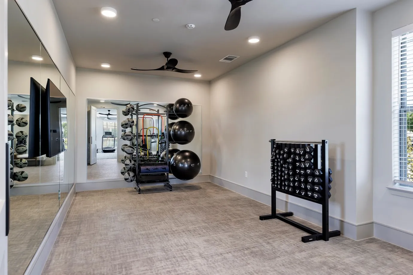 Apartment For Rent in Denton County , 2400 Ace Lane 1238, Lewisville, Texas 75067, 1 Bedroom, 1 Bathroom, Garage spaces, 753 Sqft, built in 2024, mls#21377070, Real Estate Agent in Lewisville, Homes For Rent in Denton county, Homes For Rent in Lewisville, Realtor in Lewisville Texas, Real Estate Brokerage Independent Realty Texas, Luminita Cordes Realtor