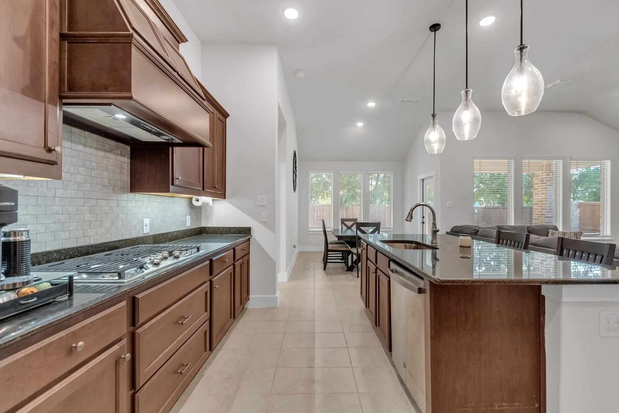 Single Family Residence For Sale in Tarrant County , 5221 Beautyberry Drive, Fort Worth, Texas 76036, 3 Bedroom, 2 Bathroom, 2 Garage spaces, 1,944 Sqft, built in 2021, mls#21376682, Real Estate Agent in Fort Worth, Homes For Sale in Tarrant county, Homes For Sale in Fort Worth, Realtor in Fort Worth Texas, Real Estate Brokerage Independent Realty Texas, Luminita Cordes Realtor