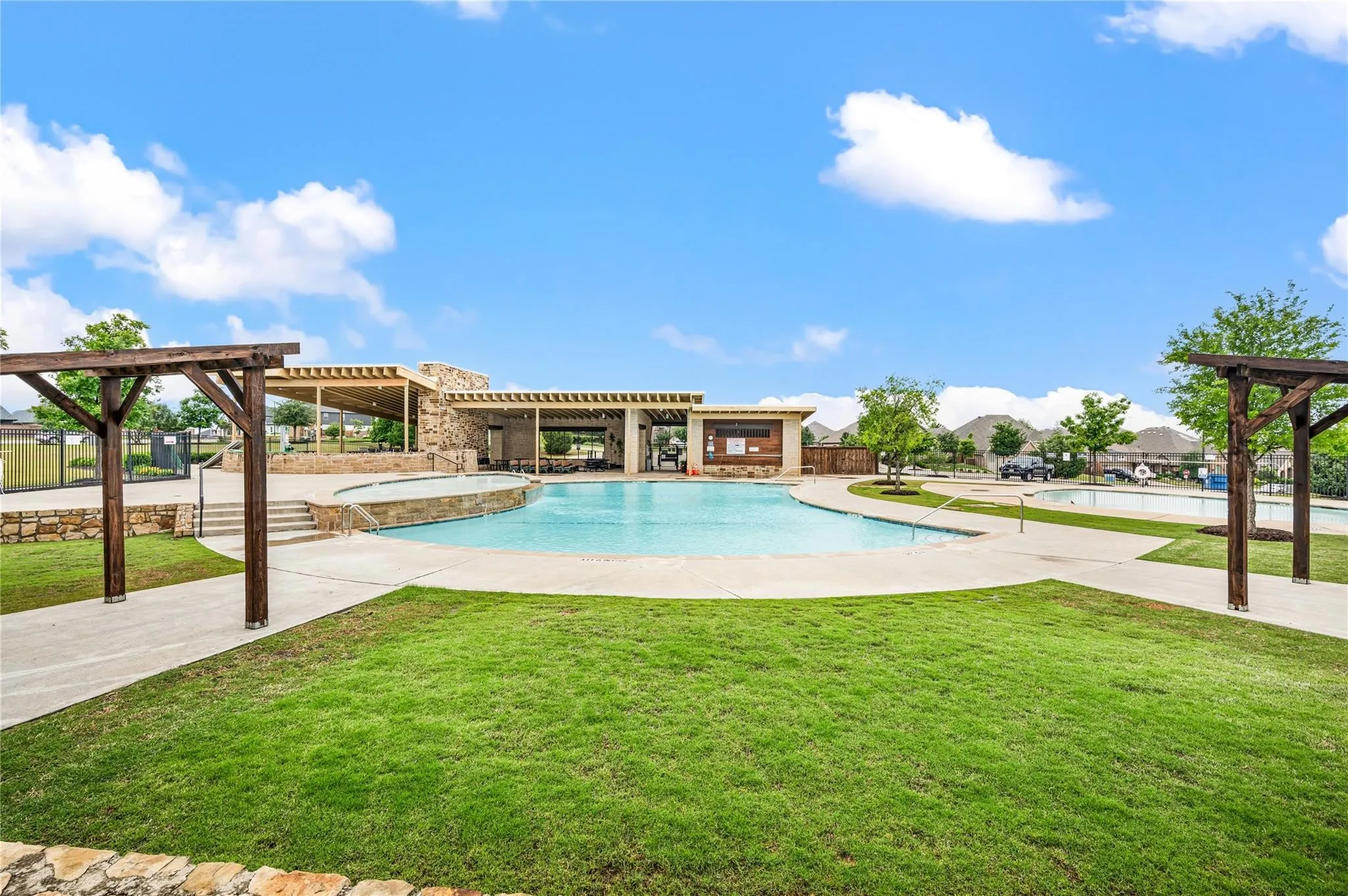 Single Family Residence For Sale in Tarrant County , 5221 Beautyberry Drive, Fort Worth, Texas 76036, 3 Bedroom, 2 Bathroom, 2 Garage spaces, 1,944 Sqft, built in 2021, mls#21376682, Real Estate Agent in Fort Worth, Homes For Sale in Tarrant county, Homes For Sale in Fort Worth, Realtor in Fort Worth Texas, Real Estate Brokerage Independent Realty Texas, Luminita Cordes Realtor