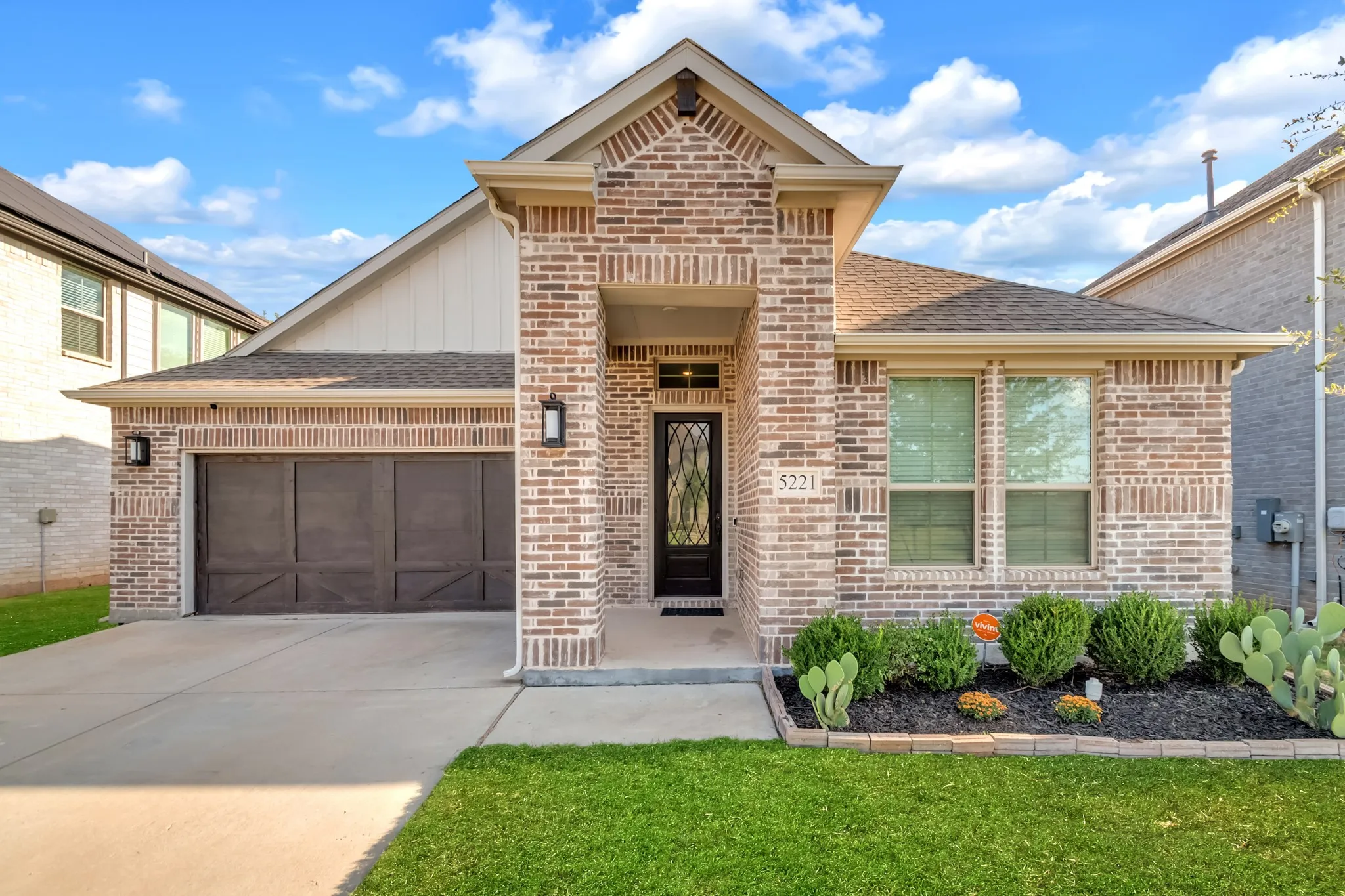 Single Family Residence For Sale in Tarrant County , 5221 Beautyberry Drive, Fort Worth, Texas 76036, 3 Bedroom, 2 Bathroom, 2 Garage spaces, 1,944 Sqft, built in 2021, mls#21376682, Real Estate Agent in Fort Worth, Homes For Sale in Tarrant county, Homes For Sale in Fort Worth, Realtor in Fort Worth Texas, Real Estate Brokerage Independent Realty Texas, Luminita Cordes Realtor