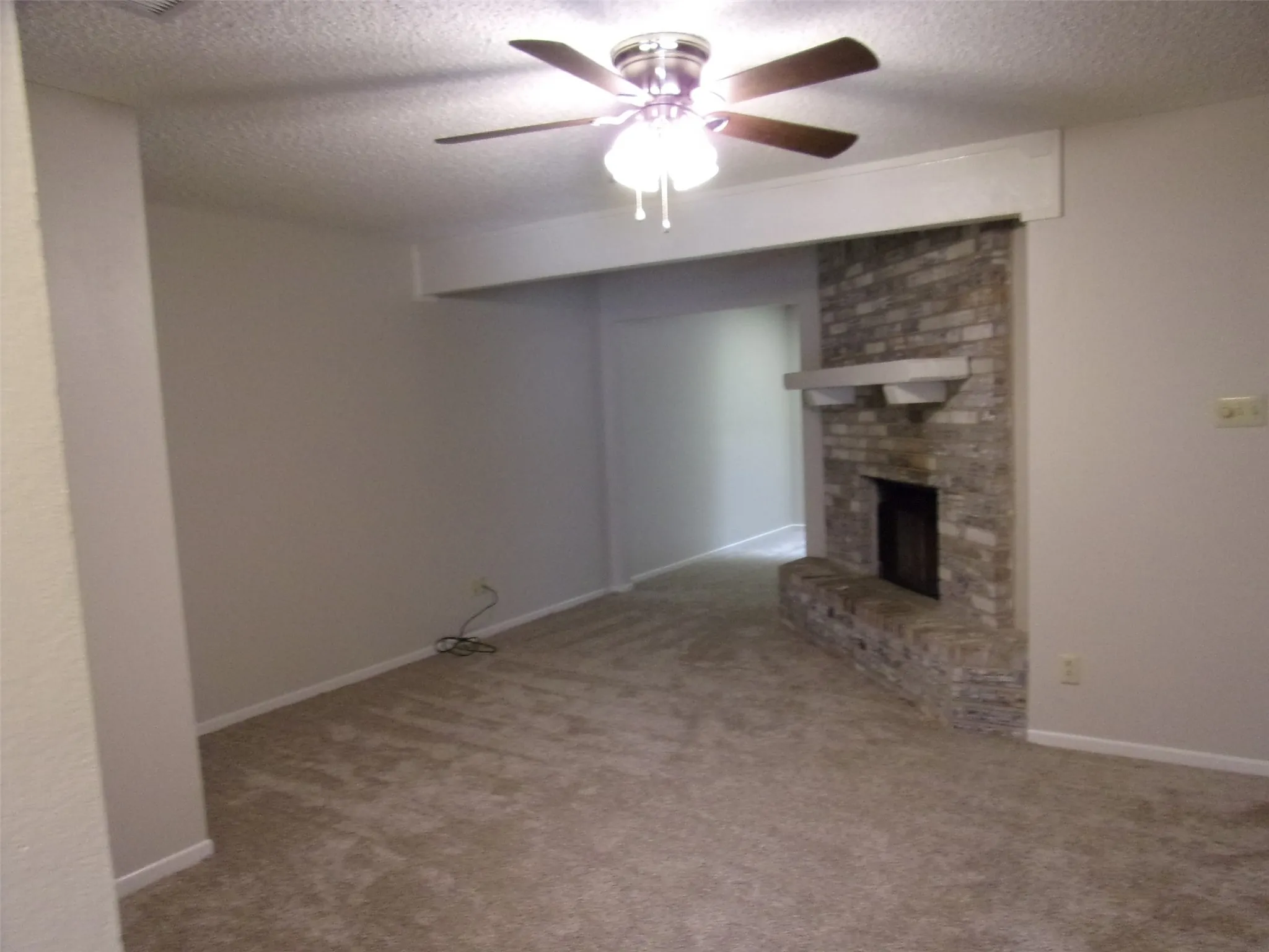 Single Family Residence For Rent in Taylor County , 22 Crossroads Drive, Abilene, Texas 79605, 2 Bedroom, 2 Bathroom, 1 Garage spaces, 1,188 Sqft, built in 1982, mls#21377072, Real Estate Agent in Abilene, Homes For Rent in Taylor county, Homes For Rent in Abilene, Realtor in Abilene Texas, Real Estate Brokerage Independent Realty Texas, Luminita Cordes Realtor