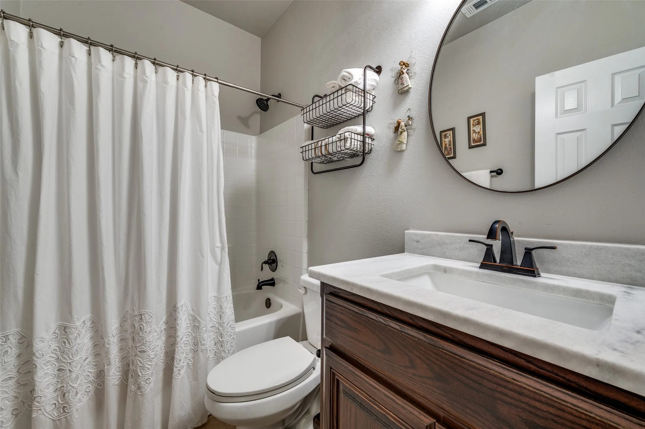 Condominium For Sale in Collin County , 3075 Willow Grove Boulevard 1504, Mc Kinney, Texas 75070, 2 Bedroom, 2 Bathroom, 2 Garage spaces, 1,277 Sqft, built in 2013, mls#21370813, Real Estate Agent in Mc Kinney, Homes For Sale in Collin county, Homes For Sale in Mc Kinney, Realtor in Mc Kinney Texas, Real Estate Brokerage Independent Realty Texas, Luminita Cordes Realtor