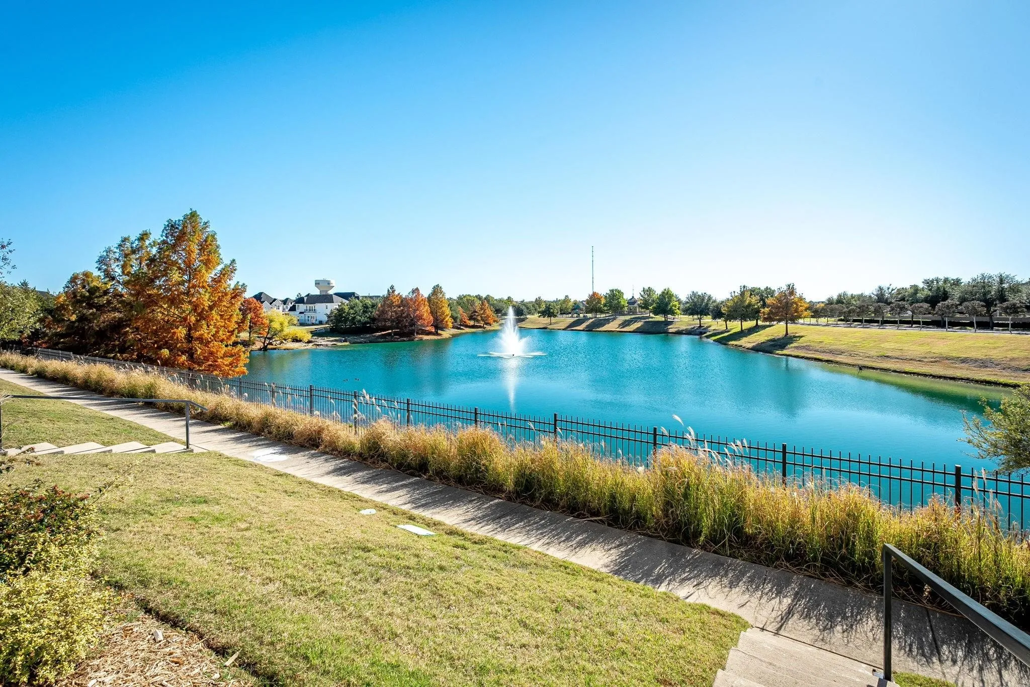 Condominium For Sale in Collin County , 3075 Willow Grove Boulevard 1504, Mc Kinney, Texas 75070, 2 Bedroom, 2 Bathroom, 2 Garage spaces, 1,277 Sqft, built in 2013, mls#21370813, Real Estate Agent in Mc Kinney, Homes For Sale in Collin county, Homes For Sale in Mc Kinney, Realtor in Mc Kinney Texas, Real Estate Brokerage Independent Realty Texas, Luminita Cordes Realtor
