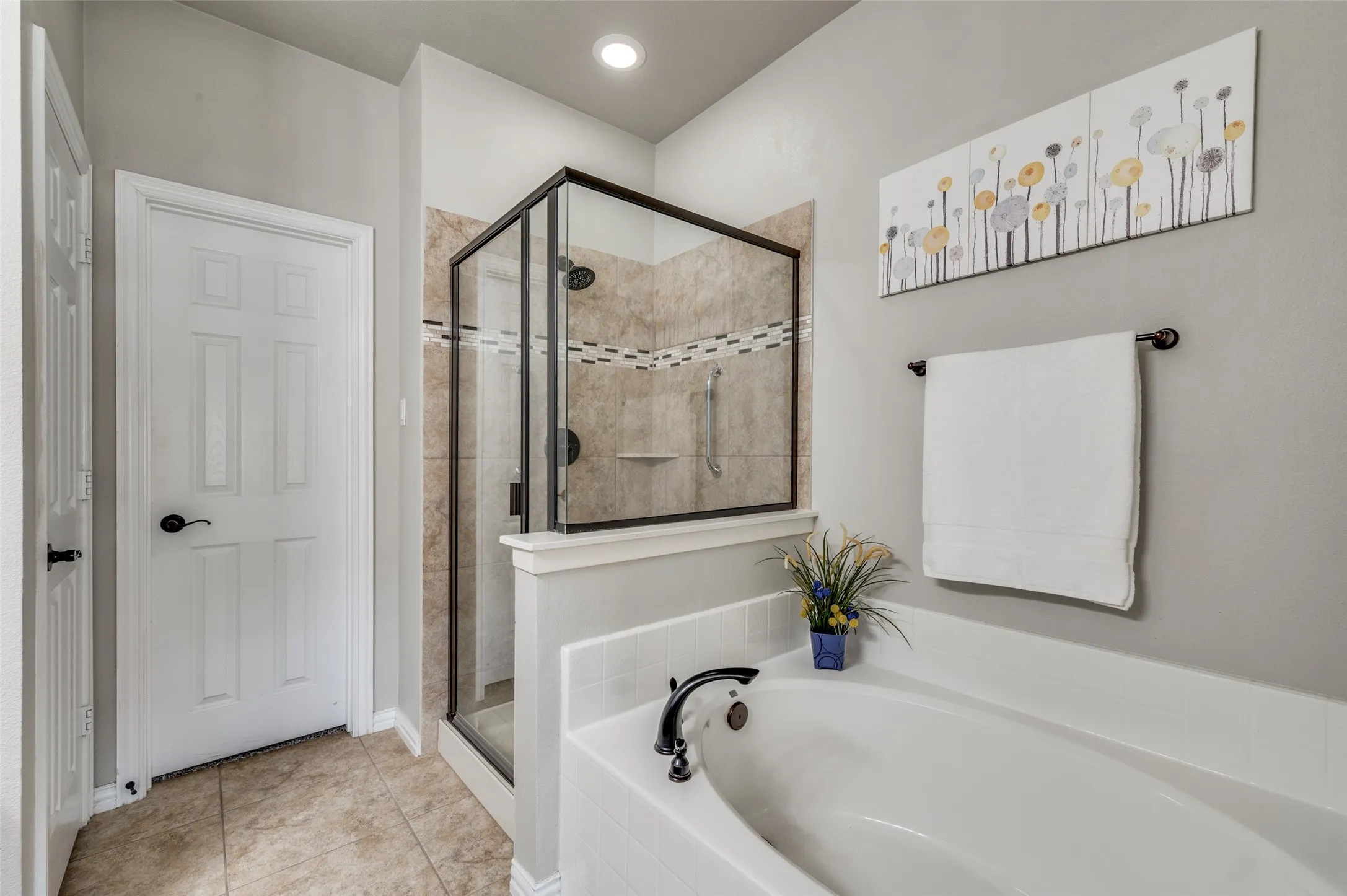 Condominium For Sale in Collin County , 3075 Willow Grove Boulevard 1504, Mc Kinney, Texas 75070, 2 Bedroom, 2 Bathroom, 2 Garage spaces, 1,277 Sqft, built in 2013, mls#21370813, Real Estate Agent in Mc Kinney, Homes For Sale in Collin county, Homes For Sale in Mc Kinney, Realtor in Mc Kinney Texas, Real Estate Brokerage Independent Realty Texas, Luminita Cordes Realtor