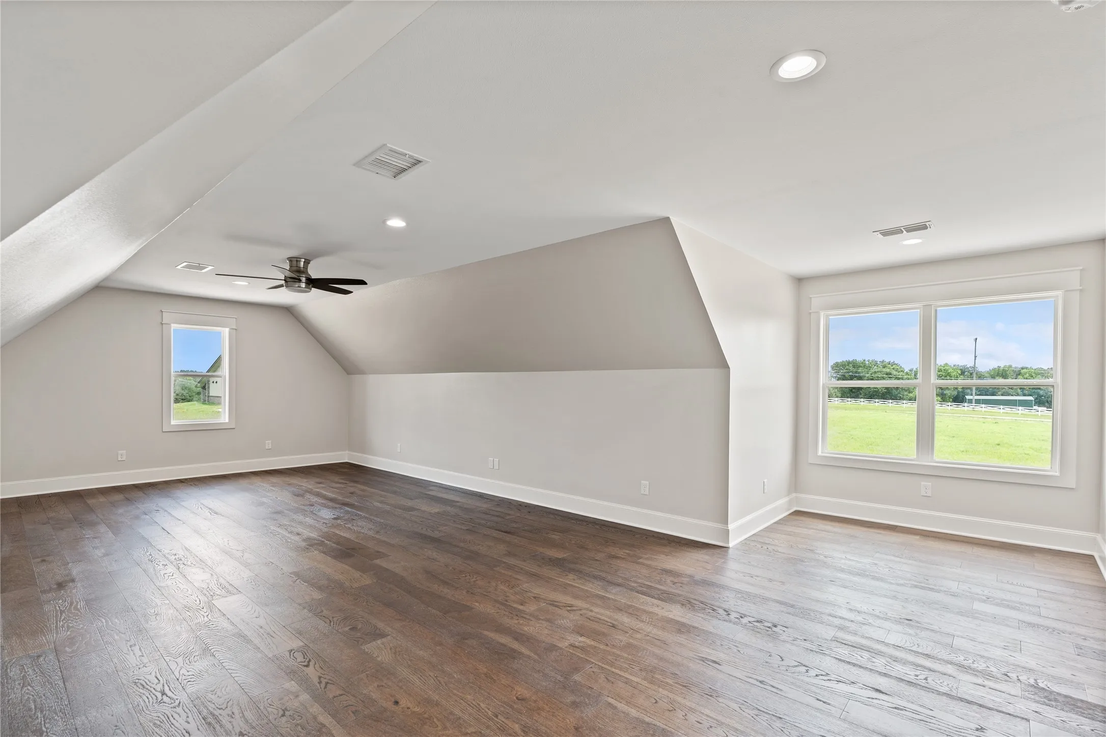 Single Family Residence For Sale in Smith County , 21604 Woodring Road, Bullard, Texas 75757, 5 Bedroom, 4 Bathroom, 3 Garage spaces, 3,309 Sqft, built in 2025, mls#21377069, Real Estate Agent in Bullard, Homes For Sale in Smith county, Homes For Sale in Bullard, Realtor in Bullard Texas, Real Estate Brokerage Independent Realty Texas, Luminita Cordes Realtor