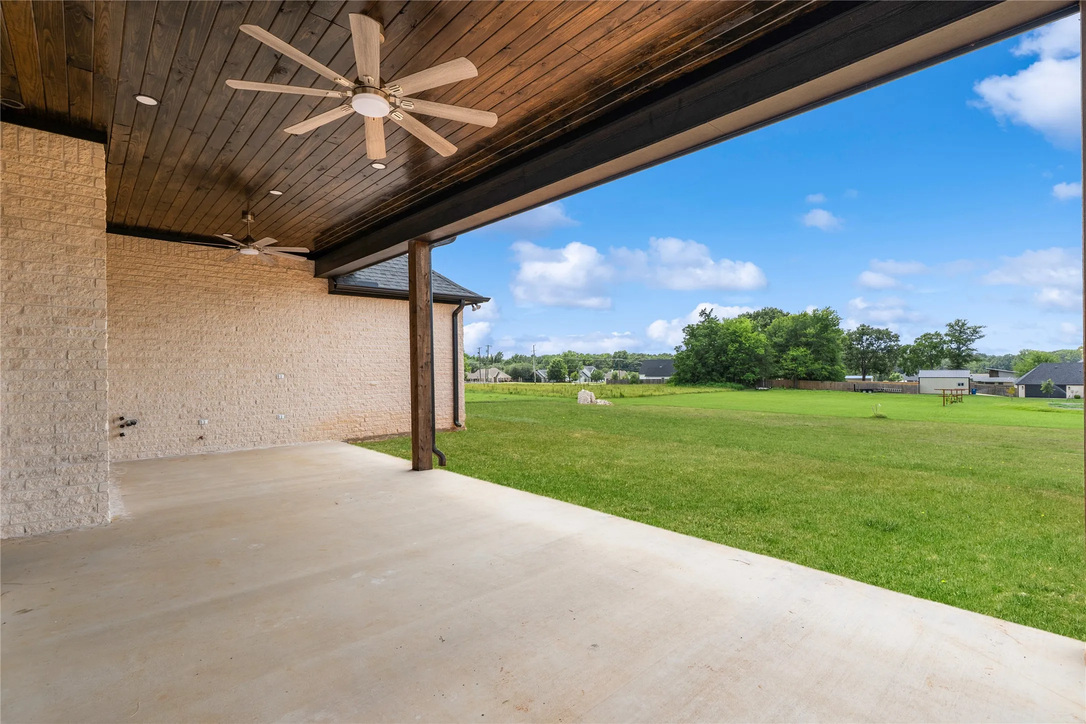 Single Family Residence For Sale in Smith County , 21604 Woodring Road, Bullard, Texas 75757, 5 Bedroom, 4 Bathroom, 3 Garage spaces, 3,309 Sqft, built in 2025, mls#21377069, Real Estate Agent in Bullard, Homes For Sale in Smith county, Homes For Sale in Bullard, Realtor in Bullard Texas, Real Estate Brokerage Independent Realty Texas, Luminita Cordes Realtor