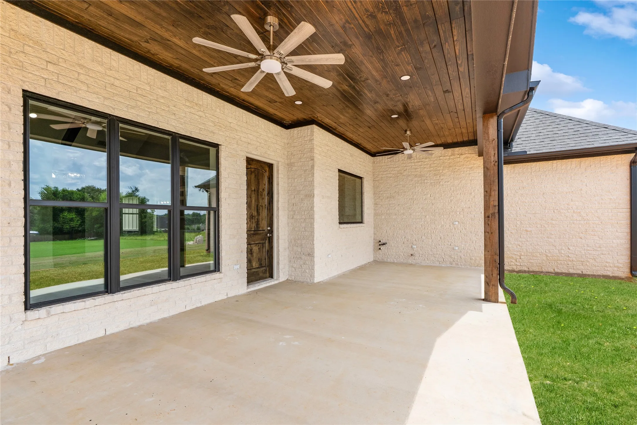 Single Family Residence For Sale in Smith County , 21604 Woodring Road, Bullard, Texas 75757, 5 Bedroom, 4 Bathroom, 3 Garage spaces, 3,309 Sqft, built in 2025, mls#21377069, Real Estate Agent in Bullard, Homes For Sale in Smith county, Homes For Sale in Bullard, Realtor in Bullard Texas, Real Estate Brokerage Independent Realty Texas, Luminita Cordes Realtor