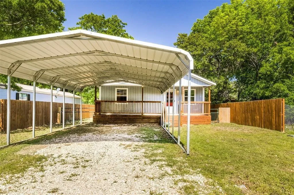 Single Family Residence For Rent in Henderson County , 7659 Double Bridge Road, Mabank, Texas 75156, 2 Bedroom, 2 Bathroom, Garage spaces, 1,024 Sqft, built in 2022, mls#21377078, Real Estate Agent in Mabank, Homes For Rent in Henderson county, Homes For Rent in Mabank, Realtor in Mabank Texas, Real Estate Brokerage Independent Realty Texas, Luminita Cordes Realtor