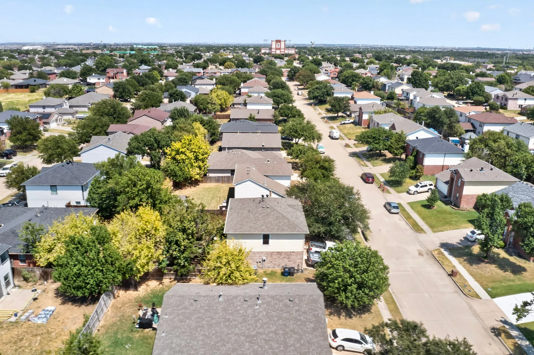 Single Family Residence For Rent in Denton County , 625 Spillway Drive, Little Elm, Texas 75068, 3 Bedroom, 2 Bathroom, 2 Garage spaces, 1,687 Sqft, built in 2001, mls#21377091, Real Estate Agent in Little Elm, Homes For Rent in Denton county, Homes For Rent in Little Elm, Realtor in Little Elm Texas, Real Estate Brokerage Independent Realty Texas, Luminita Cordes Realtor