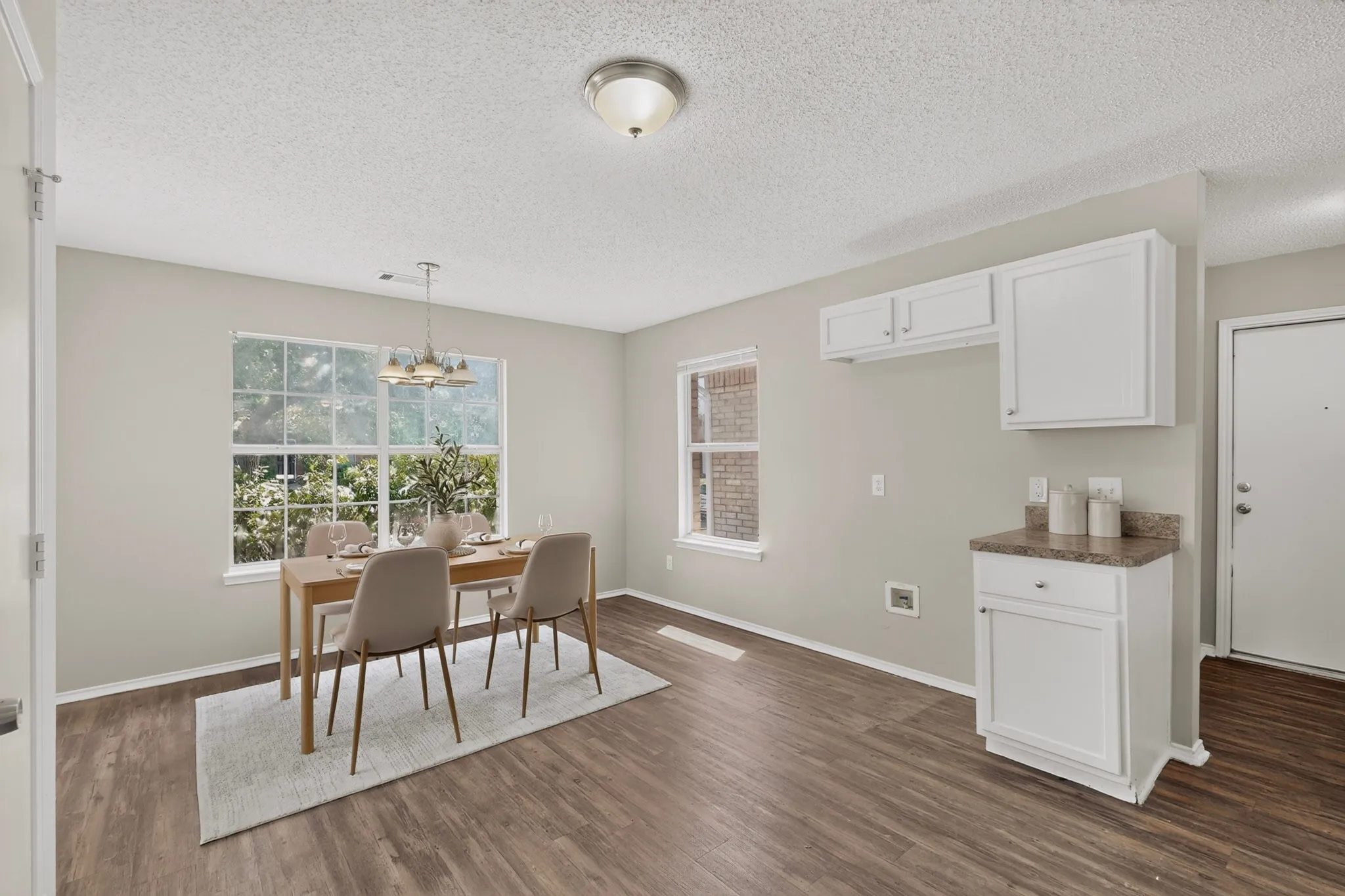 Single Family Residence For Rent in Denton County , 625 Spillway Drive, Little Elm, Texas 75068, 3 Bedroom, 2 Bathroom, 2 Garage spaces, 1,687 Sqft, built in 2001, mls#21377091, Real Estate Agent in Little Elm, Homes For Rent in Denton county, Homes For Rent in Little Elm, Realtor in Little Elm Texas, Real Estate Brokerage Independent Realty Texas, Luminita Cordes Realtor