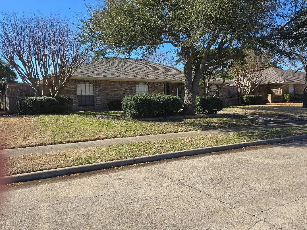 Single Family Residence For Sale in Collin County , 2004 Cherbourg Drive, Plano, Texas 75075, 3 Bedroom, 2 Bathroom, 2 Garage spaces, 2,235 Sqft, built in 1977, mls#21377092, Real Estate Agent in Plano, Homes For Sale in Collin county, Homes For Sale in Plano, Realtor in Plano Texas, Real Estate Brokerage Independent Realty Texas, Luminita Cordes Realtor