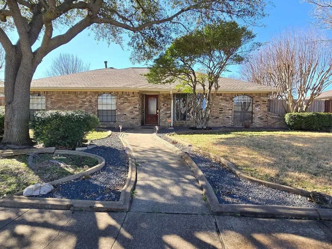 Single Family Residence For Sale in Collin County , 2004 Cherbourg Drive, Plano, Texas 75075, 3 Bedroom, 2 Bathroom, 2 Garage spaces, 2,235 Sqft, built in 1977, mls#21377092, Real Estate Agent in Plano, Homes For Sale in Collin county, Homes For Sale in Plano, Realtor in Plano Texas, Real Estate Brokerage Independent Realty Texas, Luminita Cordes Realtor