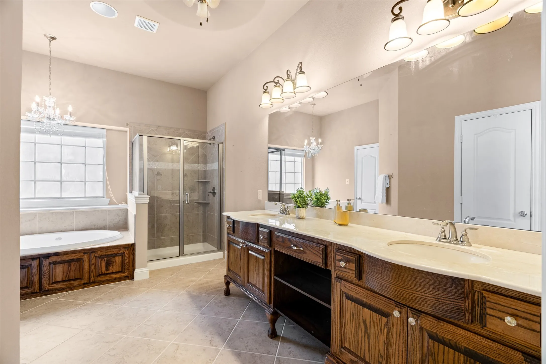 Single Family Residence For Sale in Collin County , 1728 Boxwood Lane, Wylie, Texas 75098, 3 Bedroom, 3 Bathroom, 2 Garage spaces, 2,455 Sqft, built in 2010, mls#21377050, Real Estate Agent in Wylie, Homes For Sale in Collin county, Homes For Sale in Wylie, Realtor in Wylie Texas, Real Estate Brokerage Independent Realty Texas, Luminita Cordes Realtor