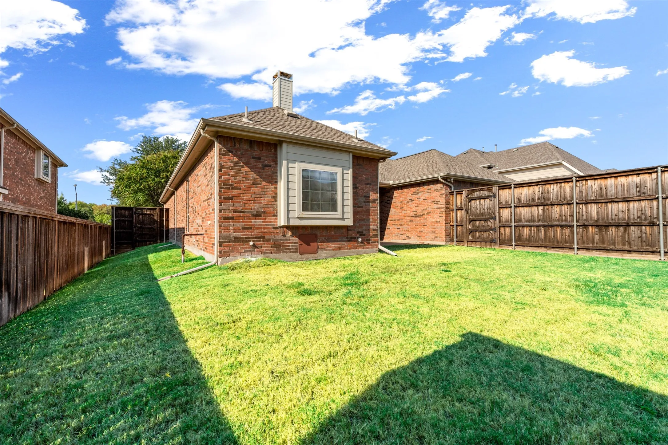 Single Family Residence For Sale in Collin County , 1728 Boxwood Lane, Wylie, Texas 75098, 3 Bedroom, 3 Bathroom, 2 Garage spaces, 2,455 Sqft, built in 2010, mls#21377050, Real Estate Agent in Wylie, Homes For Sale in Collin county, Homes For Sale in Wylie, Realtor in Wylie Texas, Real Estate Brokerage Independent Realty Texas, Luminita Cordes Realtor