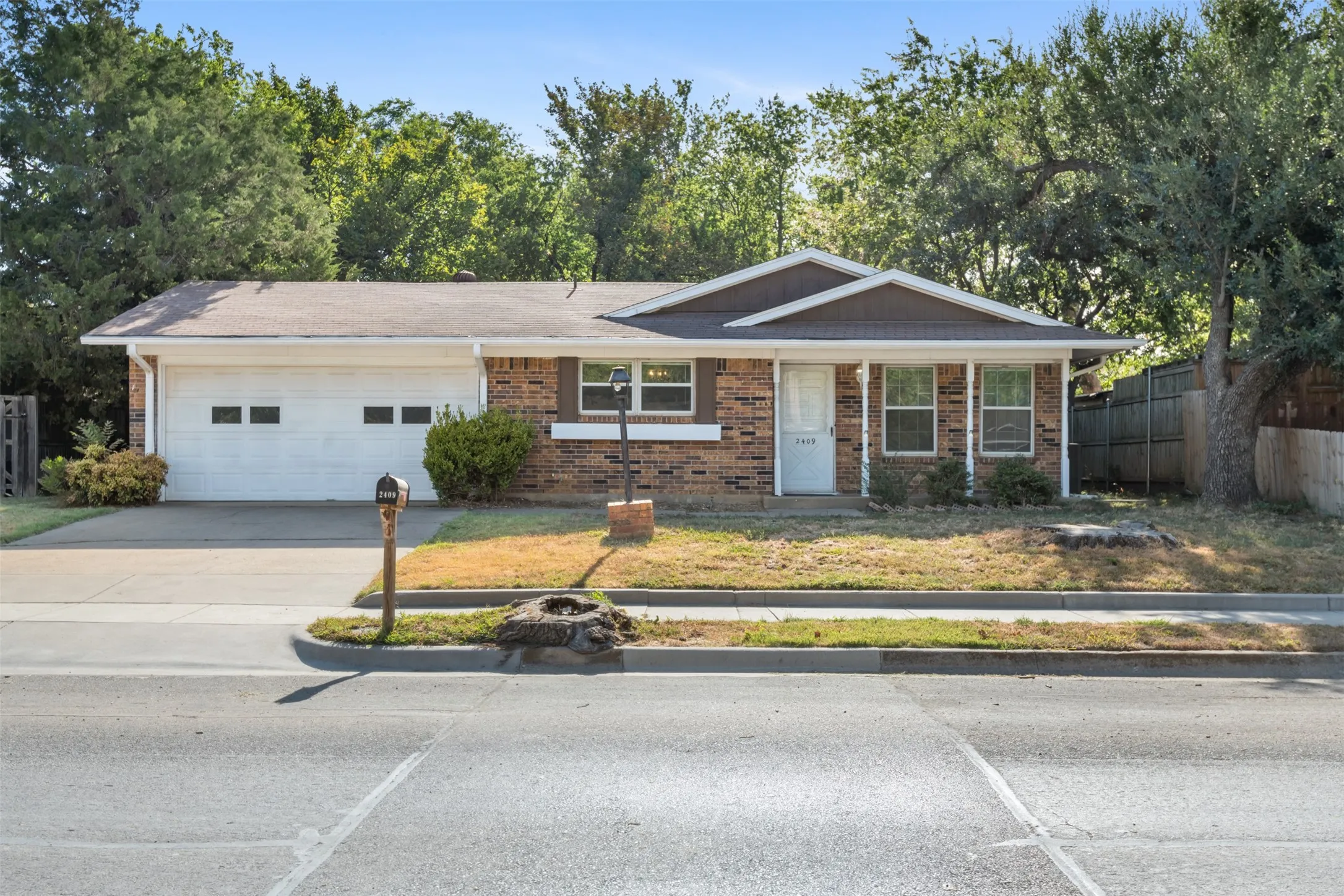 Single Family Residence For Sale