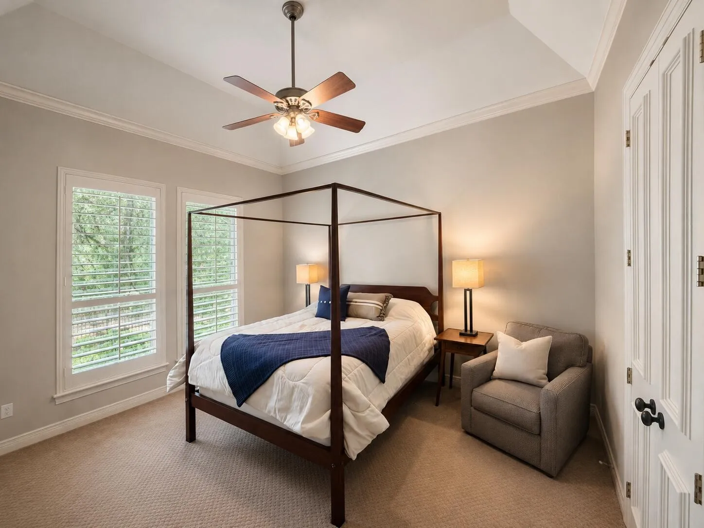 Single Family Residence For Sale in Tarrant County , 801 Huntington Court, Southlake, Texas 76092, 5 Bedroom, 6 Bathroom, 4 Garage spaces, 5,114 Sqft, built in 1996, mls#21377099, Real Estate Agent in Southlake, Homes For Sale in Tarrant county, Homes For Sale in Southlake, Realtor in Southlake Texas, Real Estate Brokerage Independent Realty Texas, Luminita Cordes Realtor