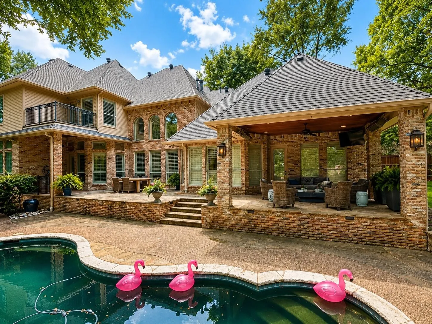 Single Family Residence For Sale in Tarrant County , 801 Huntington Court, Southlake, Texas 76092, 5 Bedroom, 6 Bathroom, 4 Garage spaces, 5,114 Sqft, built in 1996, mls#21377099, Real Estate Agent in Southlake, Homes For Sale in Tarrant county, Homes For Sale in Southlake, Realtor in Southlake Texas, Real Estate Brokerage Independent Realty Texas, Luminita Cordes Realtor