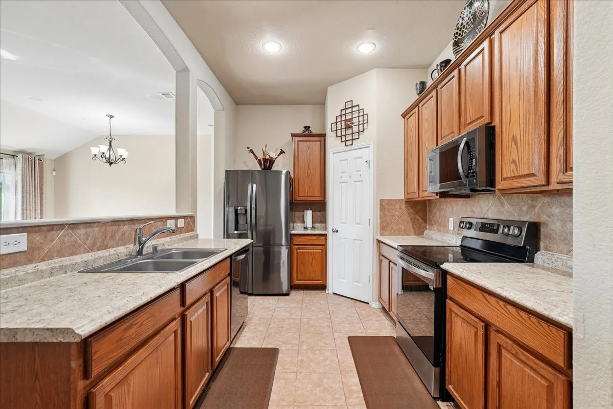 Single Family Residence For Sale in Denton County , 1010 Canterbury Drive, Prosper, Texas 75078, 4 Bedroom, 2 Bathroom, 2 Garage spaces, 2,045 Sqft, built in 2010, mls#21375055, Real Estate Agent in Prosper, Homes For Sale in Denton county, Homes For Sale in Prosper, Realtor in Prosper Texas, Real Estate Brokerage Independent Realty Texas, Luminita Cordes Realtor