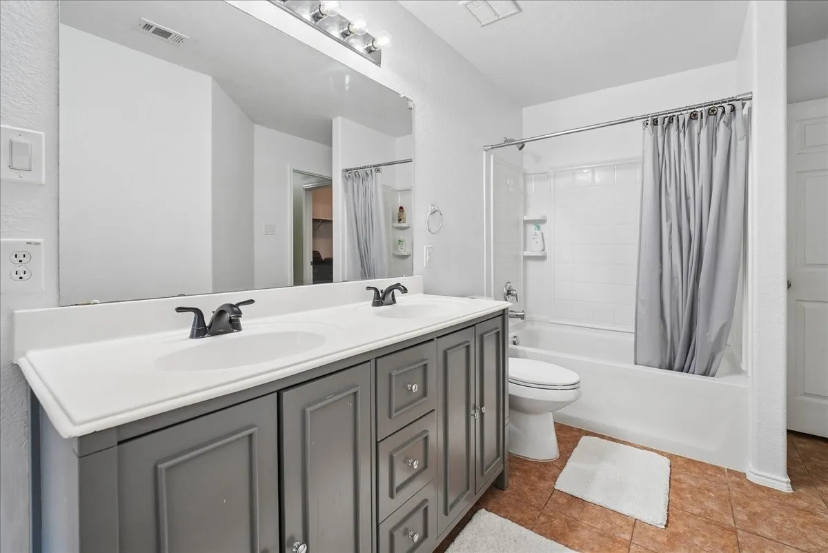 Single Family Residence For Sale in Denton County , 1010 Canterbury Drive, Prosper, Texas 75078, 4 Bedroom, 2 Bathroom, 2 Garage spaces, 2,045 Sqft, built in 2010, mls#21375055, Real Estate Agent in Prosper, Homes For Sale in Denton county, Homes For Sale in Prosper, Realtor in Prosper Texas, Real Estate Brokerage Independent Realty Texas, Luminita Cordes Realtor