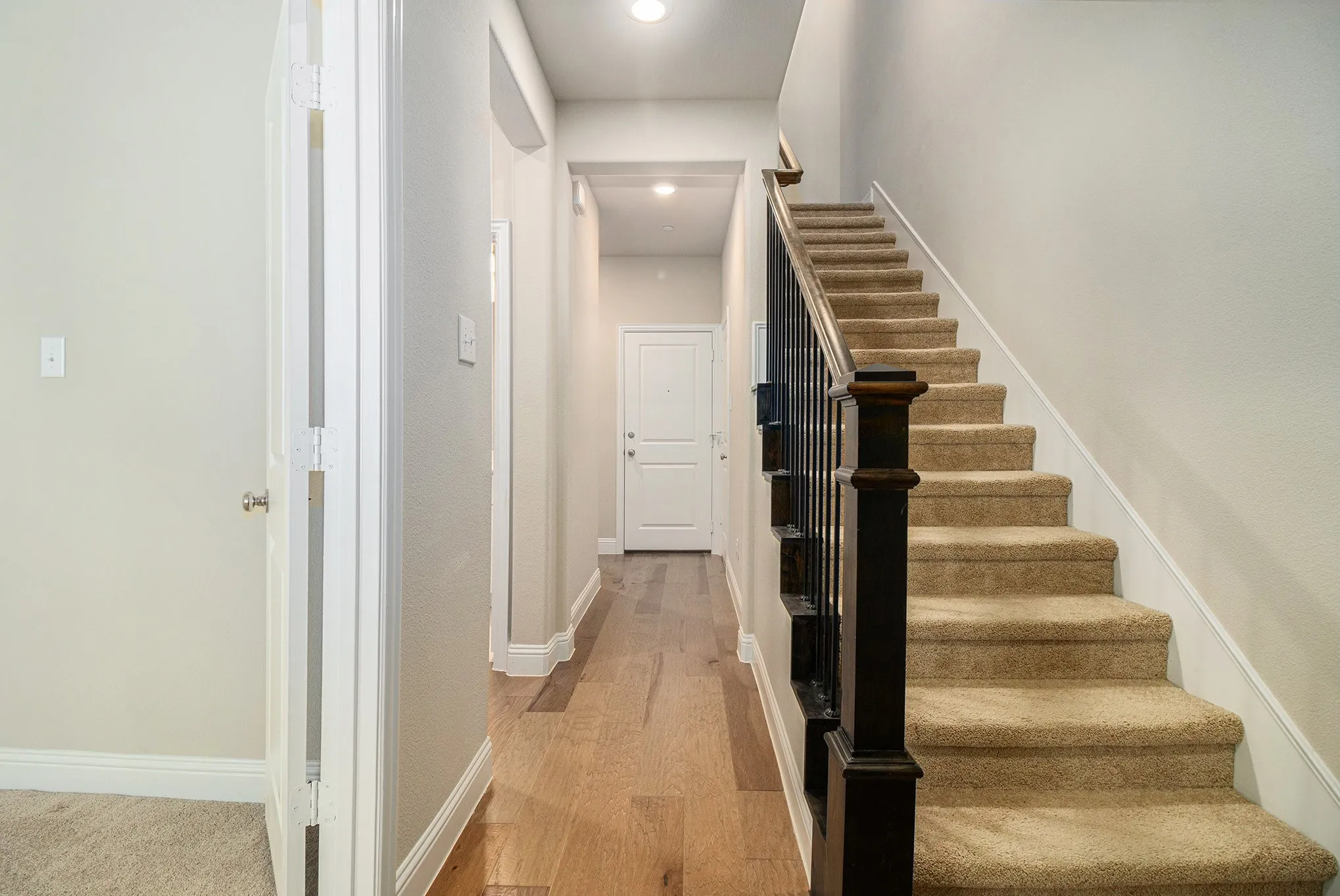 Townhouse For Rent in Denton County , 315 Ferndale Street, Lewisville, Texas 75056, 3 Bedroom, 4 Bathroom, 2 Garage spaces, 1,974 Sqft, built in 2018, mls#21376667, Real Estate Agent in Lewisville, Homes For Rent in Denton county, Homes For Rent in Lewisville, Realtor in Lewisville Texas, Real Estate Brokerage Independent Realty Texas, Luminita Cordes Realtor
