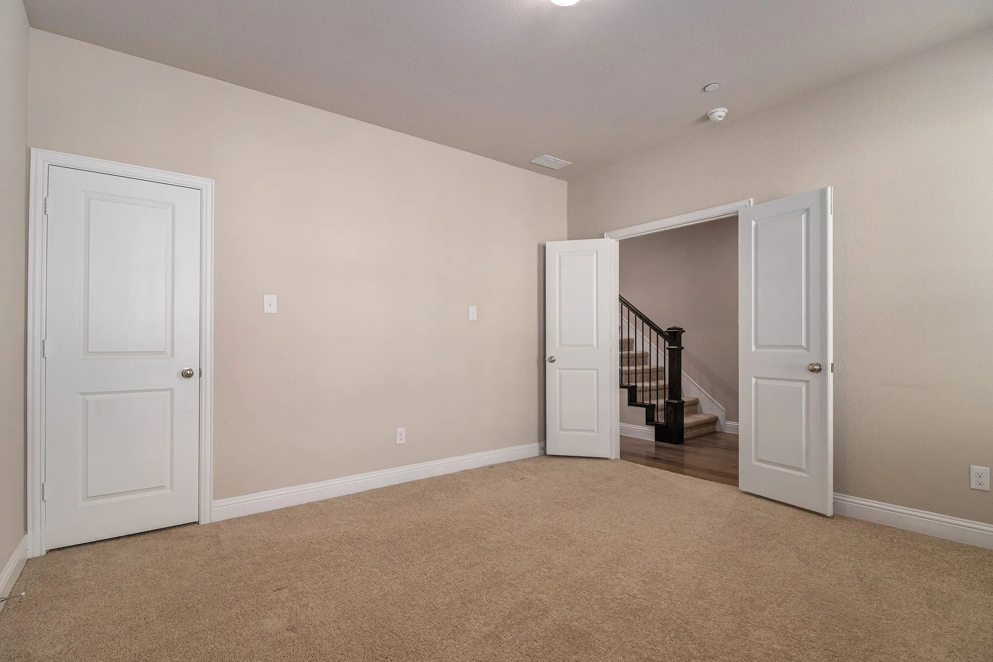Townhouse For Rent in Denton County , 315 Ferndale Street, Lewisville, Texas 75056, 3 Bedroom, 4 Bathroom, 2 Garage spaces, 1,974 Sqft, built in 2018, mls#21376667, Real Estate Agent in Lewisville, Homes For Rent in Denton county, Homes For Rent in Lewisville, Realtor in Lewisville Texas, Real Estate Brokerage Independent Realty Texas, Luminita Cordes Realtor