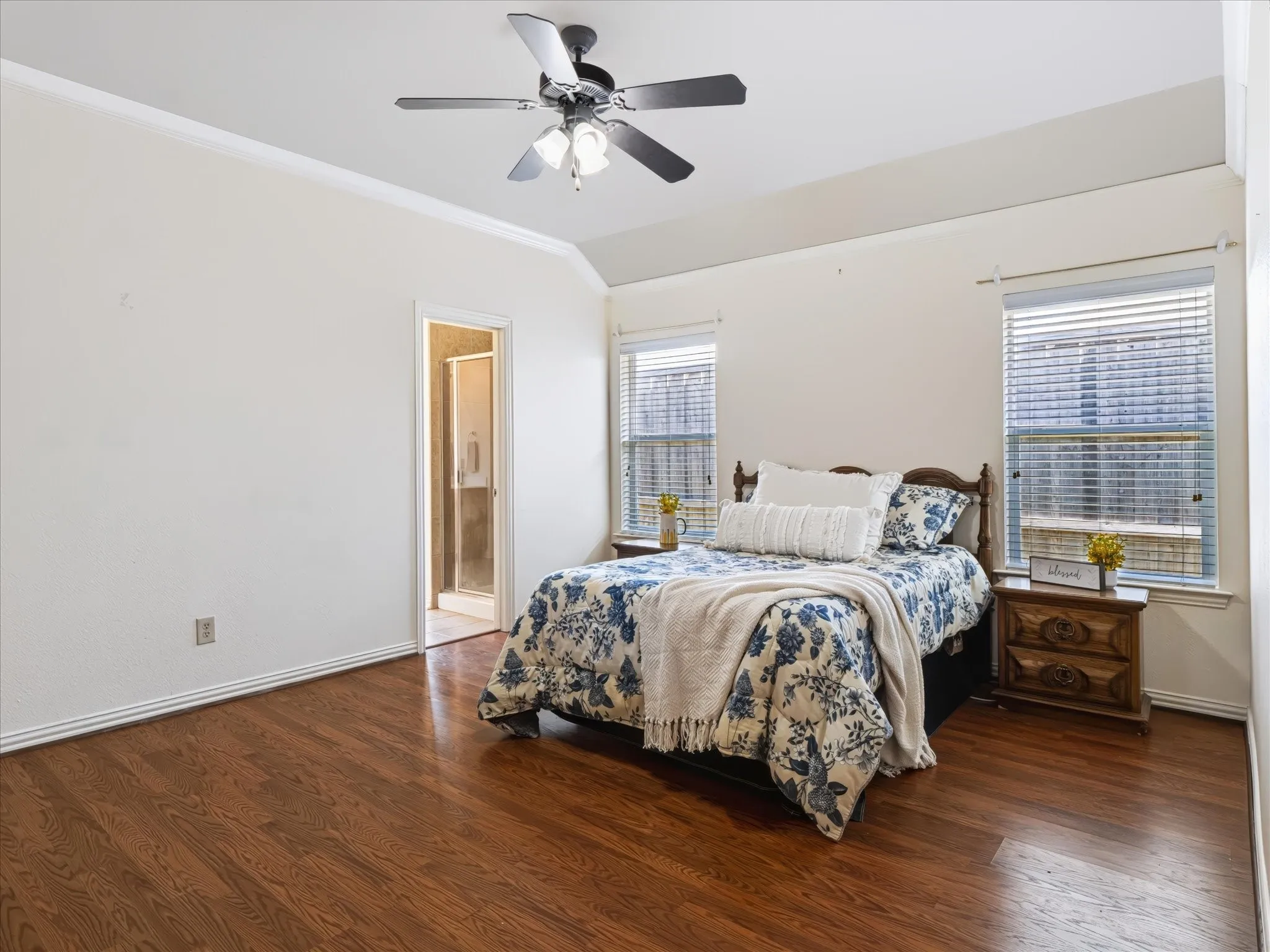 Single Family Residence For Sale in Denton County , 732 Countryside Drive, Aubrey, Texas 76227, 3 Bedroom, 2 Bathroom, 2 Garage spaces, 1,649 Sqft, built in 2005, mls#21374123, Real Estate Agent in Aubrey, Homes For Sale in Denton county, Homes For Sale in Aubrey, Realtor in Aubrey Texas, Real Estate Brokerage Independent Realty Texas, Luminita Cordes Realtor