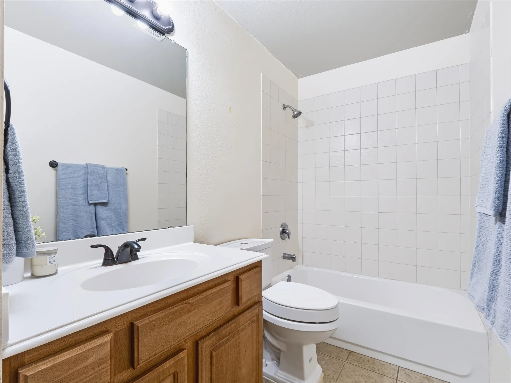 Single Family Residence For Sale in Denton County , 732 Countryside Drive, Aubrey, Texas 76227, 3 Bedroom, 2 Bathroom, 2 Garage spaces, 1,649 Sqft, built in 2005, mls#21374123, Real Estate Agent in Aubrey, Homes For Sale in Denton county, Homes For Sale in Aubrey, Realtor in Aubrey Texas, Real Estate Brokerage Independent Realty Texas, Luminita Cordes Realtor