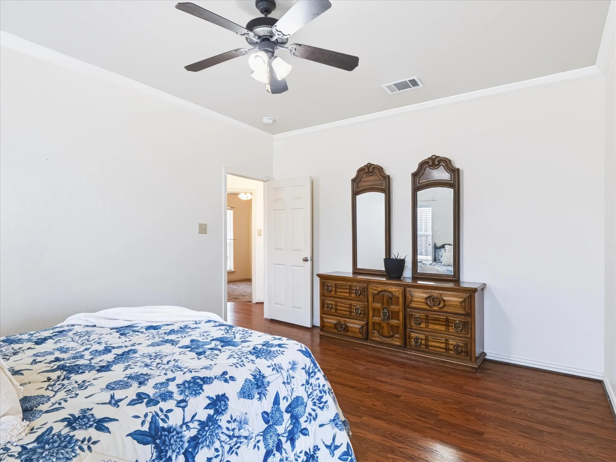 Single Family Residence For Sale in Denton County , 732 Countryside Drive, Aubrey, Texas 76227, 3 Bedroom, 2 Bathroom, 2 Garage spaces, 1,649 Sqft, built in 2005, mls#21374123, Real Estate Agent in Aubrey, Homes For Sale in Denton county, Homes For Sale in Aubrey, Realtor in Aubrey Texas, Real Estate Brokerage Independent Realty Texas, Luminita Cordes Realtor