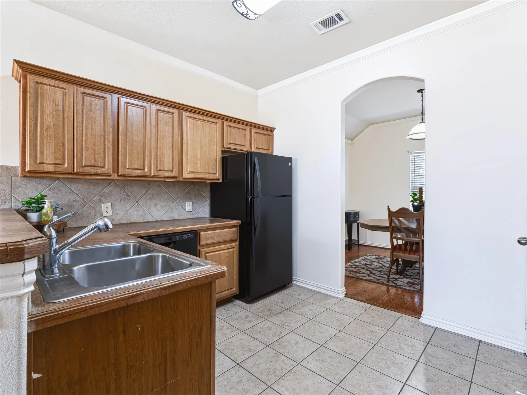 Single Family Residence For Sale in Denton County , 732 Countryside Drive, Aubrey, Texas 76227, 3 Bedroom, 2 Bathroom, 2 Garage spaces, 1,649 Sqft, built in 2005, mls#21374123, Real Estate Agent in Aubrey, Homes For Sale in Denton county, Homes For Sale in Aubrey, Realtor in Aubrey Texas, Real Estate Brokerage Independent Realty Texas, Luminita Cordes Realtor
