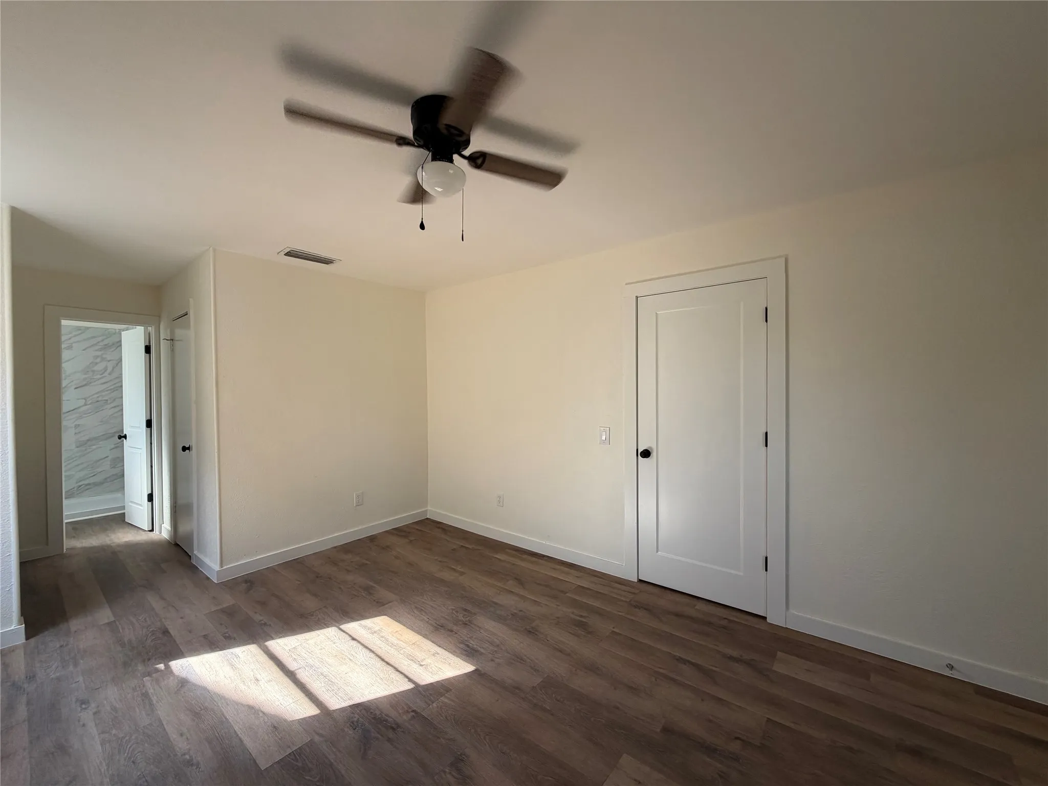 Single Family Residence For Rent in Dallas County , 4033 Morgan Drive, Mesquite, Texas 75150, 4 Bedroom, 2 Bathroom, 2 Garage spaces, 2,102 Sqft, built in 1972, mls#21376703, Real Estate Agent in Mesquite, Homes For Rent in Dallas county, Homes For Rent in Mesquite, Realtor in Mesquite Texas, Real Estate Brokerage Independent Realty Texas, Luminita Cordes Realtor