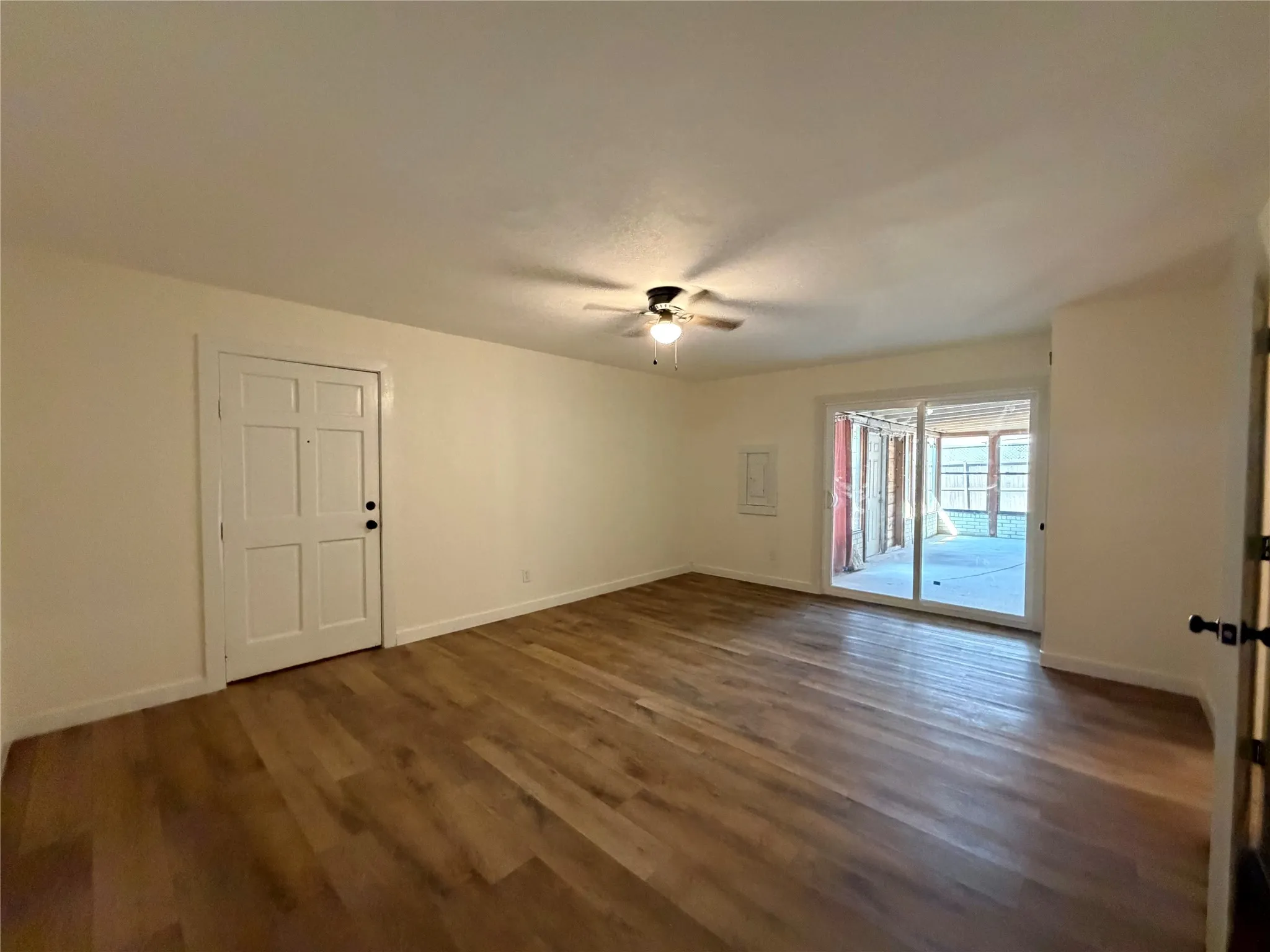 Single Family Residence For Rent in Dallas County , 4033 Morgan Drive, Mesquite, Texas 75150, 4 Bedroom, 2 Bathroom, 2 Garage spaces, 2,102 Sqft, built in 1972, mls#21376703, Real Estate Agent in Mesquite, Homes For Rent in Dallas county, Homes For Rent in Mesquite, Realtor in Mesquite Texas, Real Estate Brokerage Independent Realty Texas, Luminita Cordes Realtor