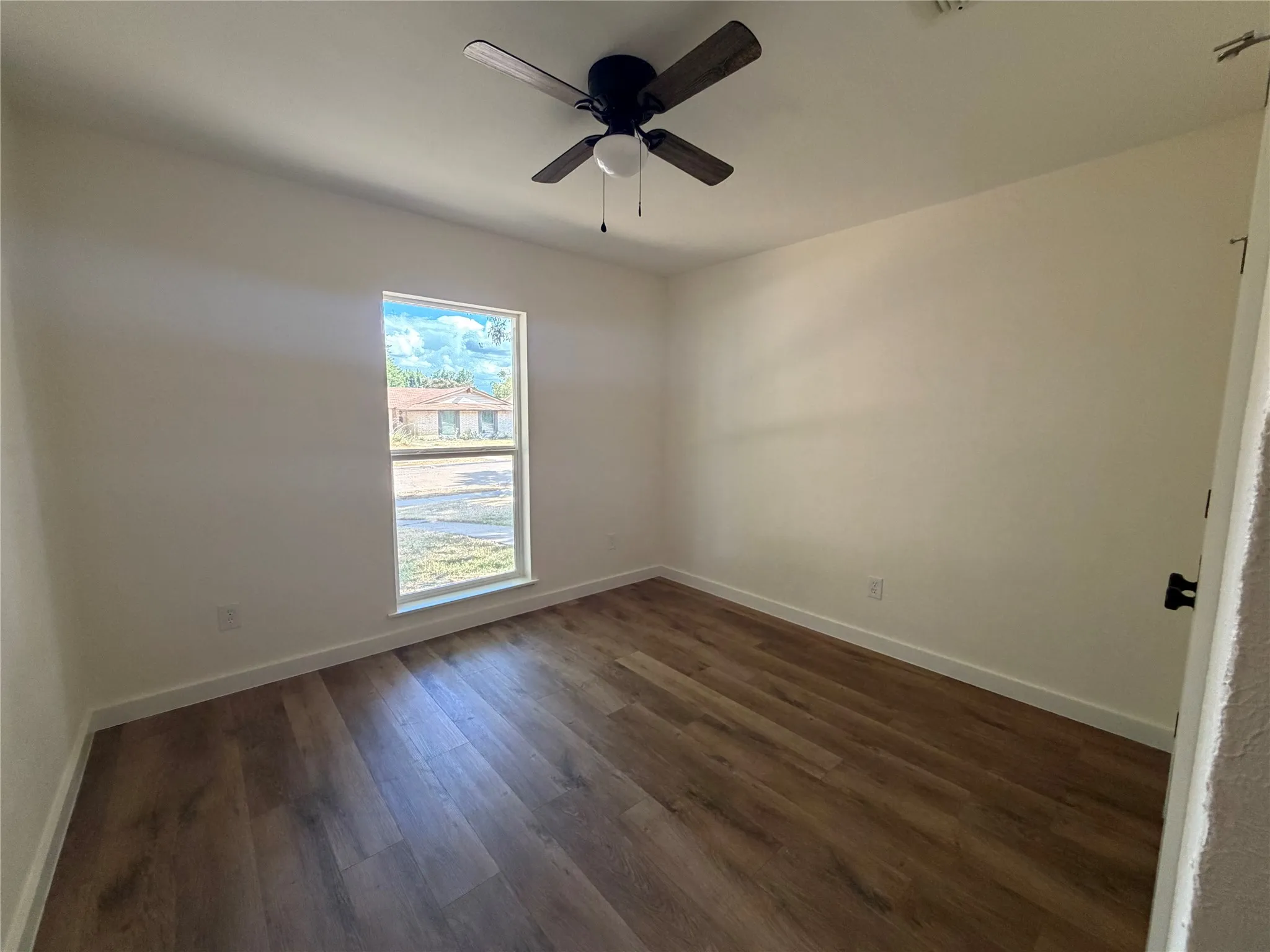 Single Family Residence For Rent in Dallas County , 4033 Morgan Drive, Mesquite, Texas 75150, 4 Bedroom, 2 Bathroom, 2 Garage spaces, 2,102 Sqft, built in 1972, mls#21376703, Real Estate Agent in Mesquite, Homes For Rent in Dallas county, Homes For Rent in Mesquite, Realtor in Mesquite Texas, Real Estate Brokerage Independent Realty Texas, Luminita Cordes Realtor