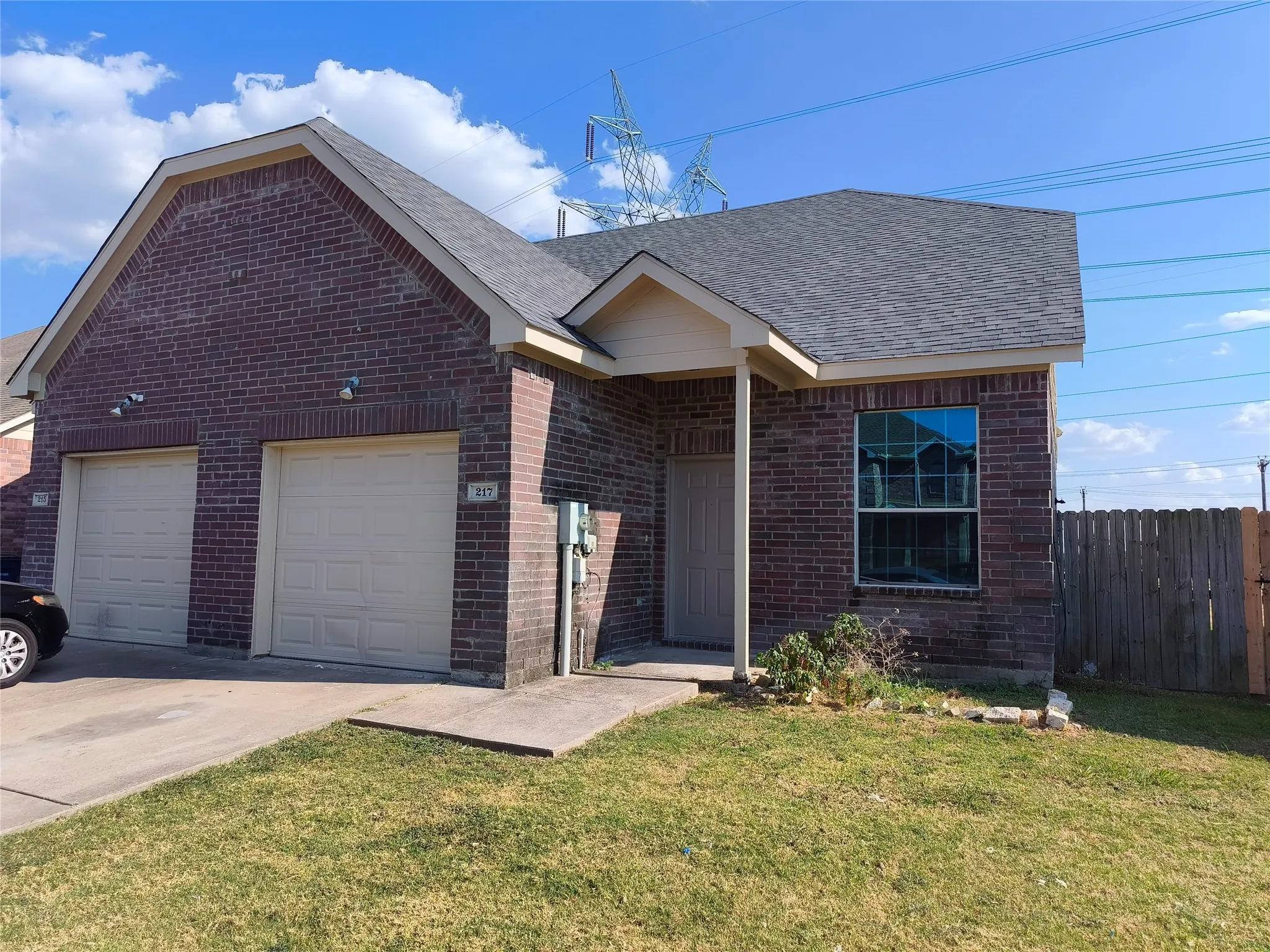 Duplex For Rent in Collin County , 217 Wyndham Meadows Way, Wylie, Texas 75098, 4 Bedroom, 3 Bathroom, 1 Garage spaces, 1,337 Sqft, built in 2004, mls#21377113, Real Estate Agent in Wylie, Homes For Rent in Collin county, Homes For Rent in Wylie, Realtor in Wylie Texas, Real Estate Brokerage Independent Realty Texas, Luminita Cordes Realtor