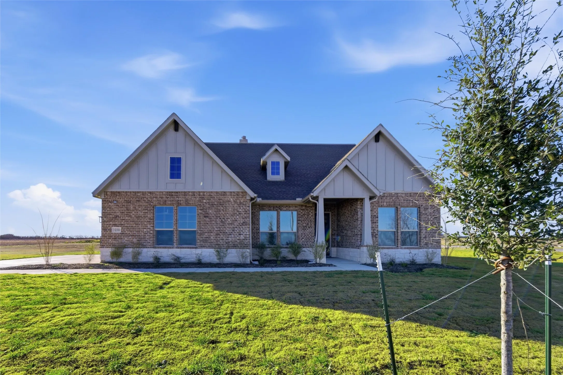 Single Family Residence For Sale in Cooke County , 1030 County Road 200, Valley View, Texas 76272, 4 Bedroom, 3 Bathroom, 2 Garage spaces, 2,499 Sqft, built in 2025, mls#21377114, Real Estate Agent in Valley View, Homes For Sale in Cooke county, Homes For Sale in Valley View, Realtor in Valley View Texas, Real Estate Brokerage Independent Realty Texas, Luminita Cordes Realtor