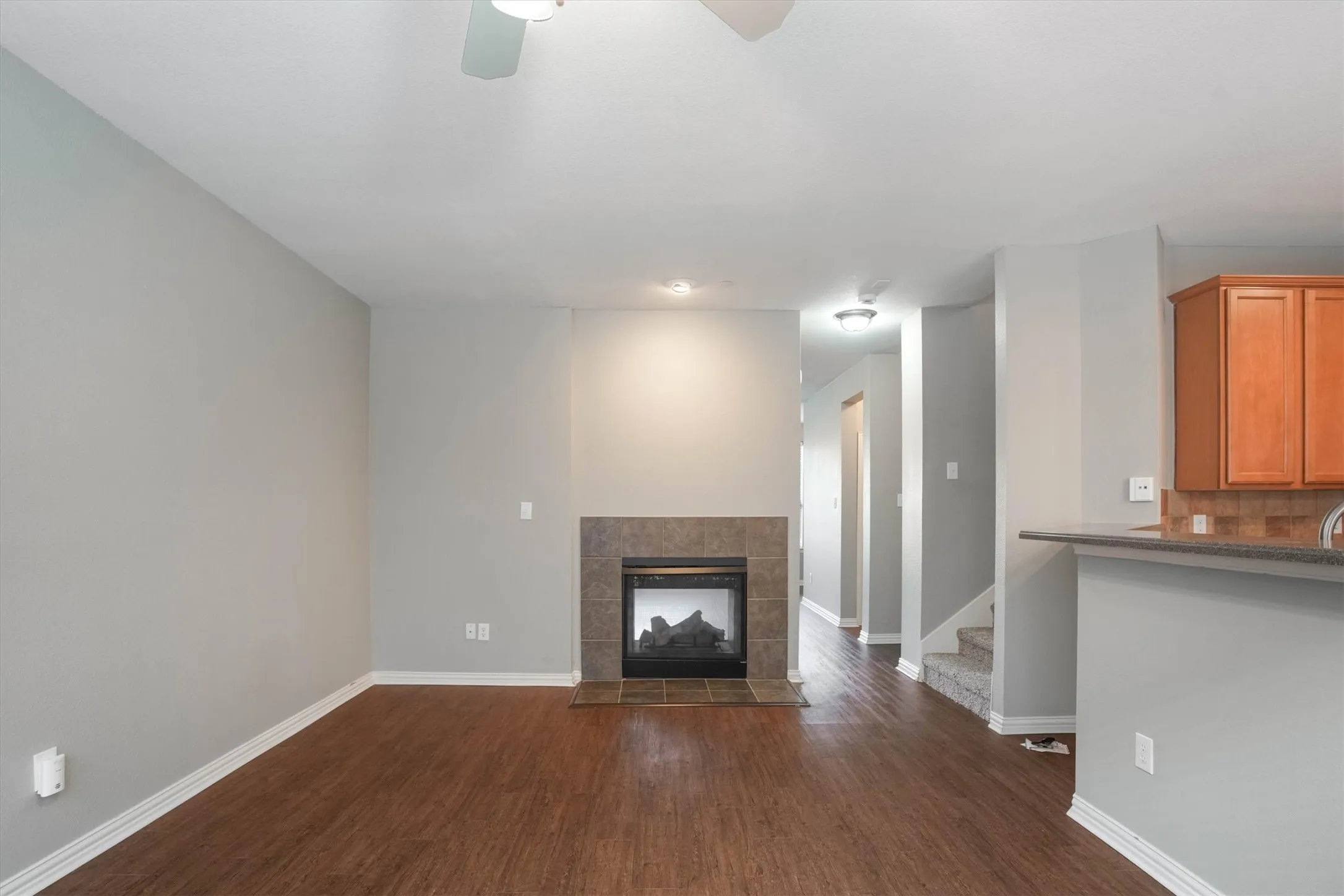 Townhouse For Rent in Dallas County , 1441 Fox Run Drive, Irving, Texas 75063, 3 Bedroom, 4 Bathroom, 2 Garage spaces, 2,241 Sqft, built in 2006, mls#21376849, Real Estate Agent in Irving, Homes For Rent in Dallas county, Homes For Rent in Irving, Realtor in Irving Texas, Real Estate Brokerage Independent Realty Texas, Luminita Cordes Realtor