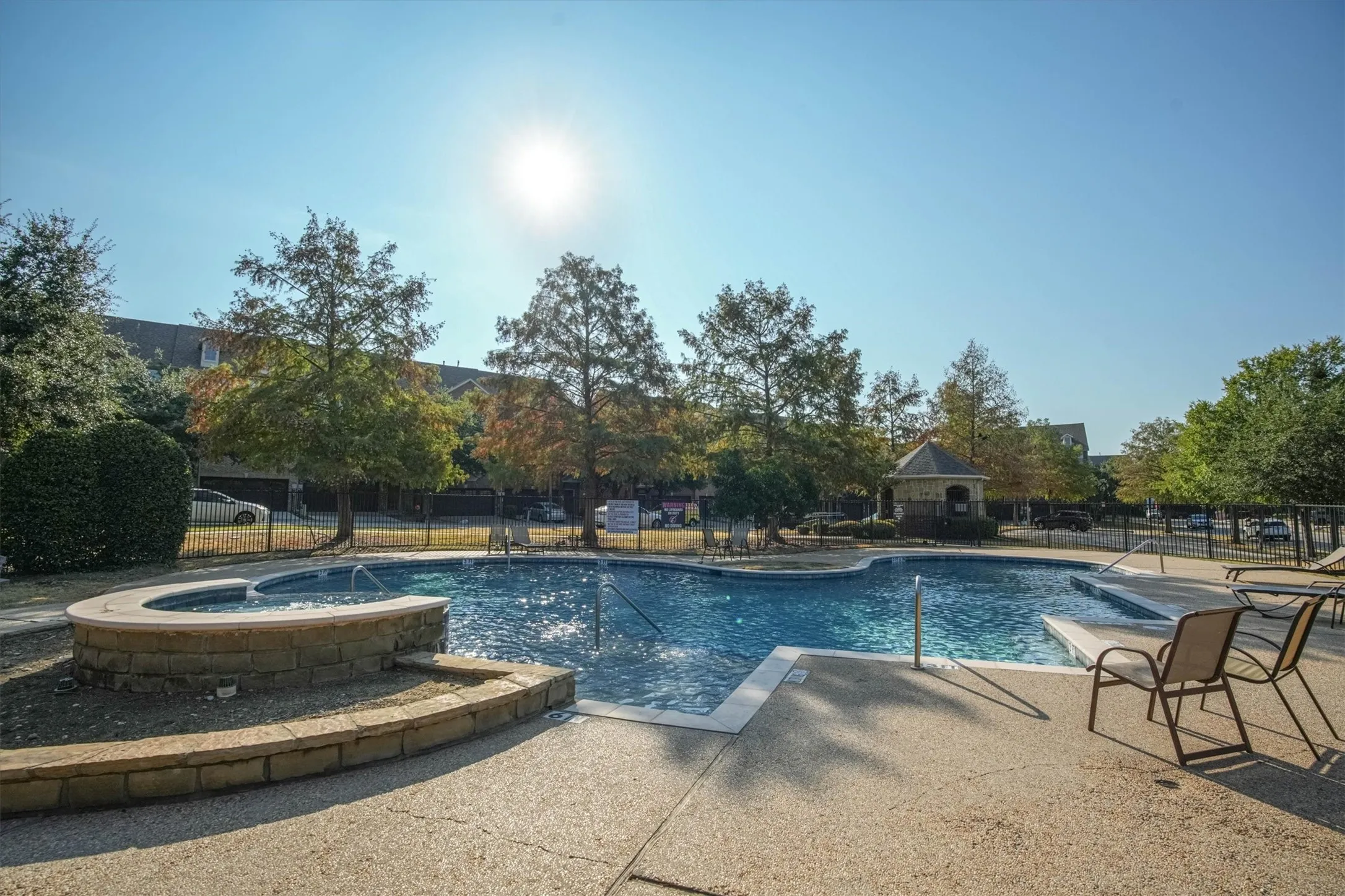 Townhouse For Rent in Dallas County , 1441 Fox Run Drive, Irving, Texas 75063, 3 Bedroom, 4 Bathroom, 2 Garage spaces, 2,241 Sqft, built in 2006, mls#21376849, Real Estate Agent in Irving, Homes For Rent in Dallas county, Homes For Rent in Irving, Realtor in Irving Texas, Real Estate Brokerage Independent Realty Texas, Luminita Cordes Realtor