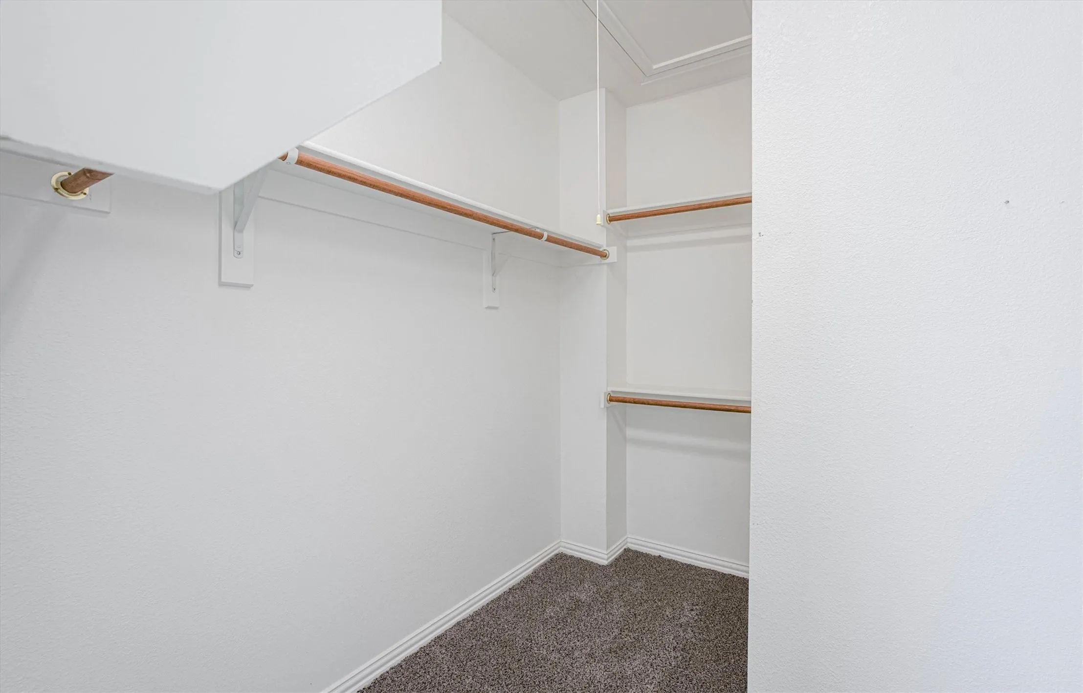 Townhouse For Rent in Dallas County , 1441 Fox Run Drive, Irving, Texas 75063, 3 Bedroom, 4 Bathroom, 2 Garage spaces, 2,241 Sqft, built in 2006, mls#21376849, Real Estate Agent in Irving, Homes For Rent in Dallas county, Homes For Rent in Irving, Realtor in Irving Texas, Real Estate Brokerage Independent Realty Texas, Luminita Cordes Realtor