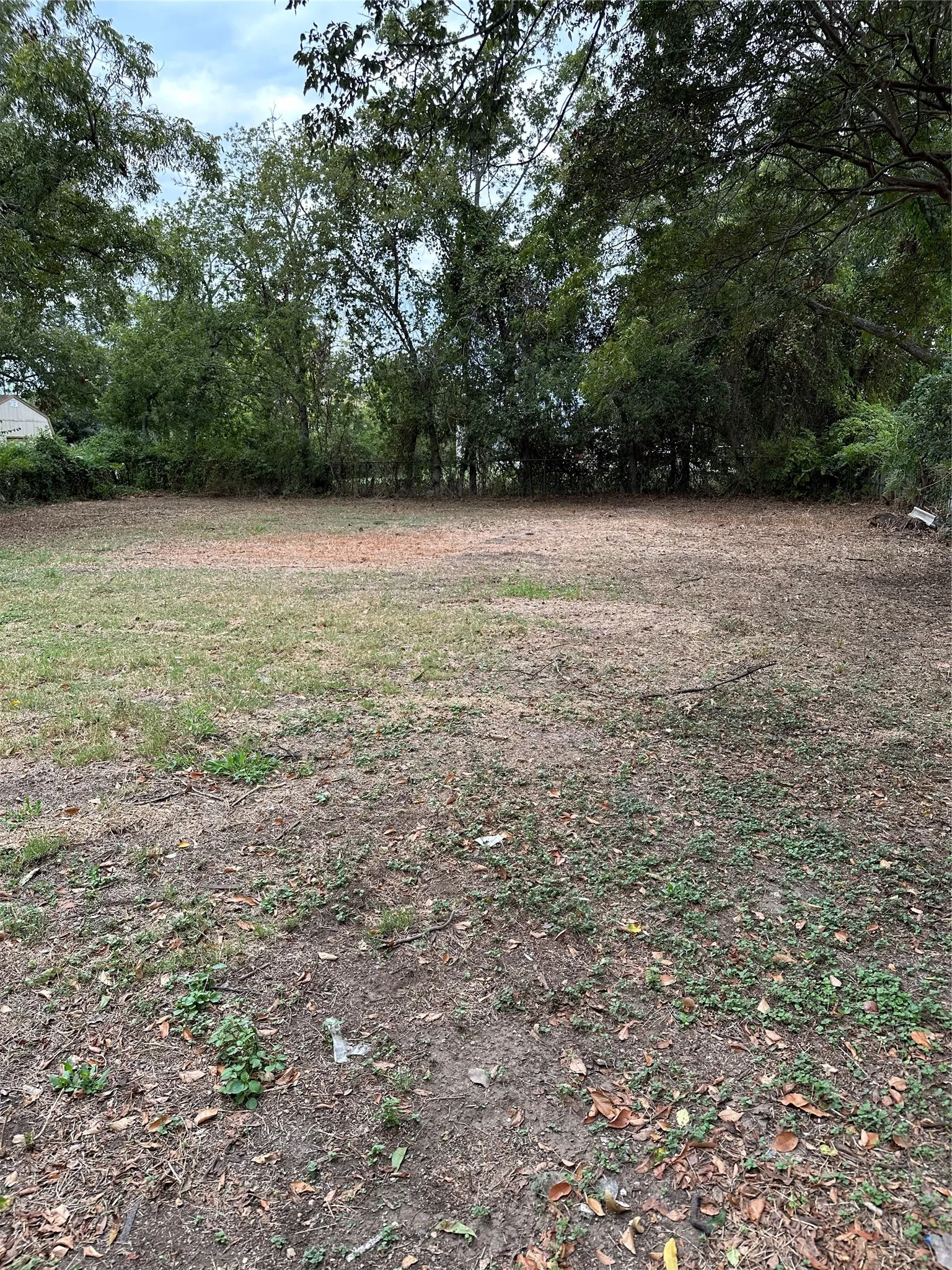 Duplex For Rent in Falls County , 301 Ward Street B, Marlin, Texas 76661, 2 Bedroom, 1 Bathroom, Garage spaces, 1,000 Sqft, built in 1950, mls#21375686, Real Estate Agent in Marlin, Homes For Rent in Falls county, Homes For Rent in Marlin, Realtor in Marlin Texas, Real Estate Brokerage Independent Realty Texas, Luminita Cordes Realtor