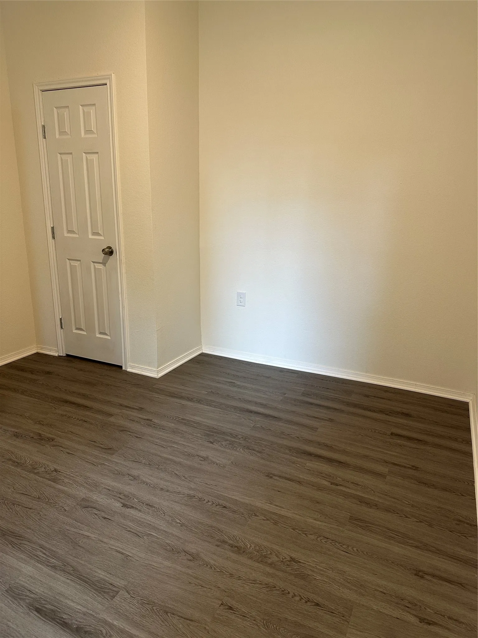 Duplex For Rent in Falls County , 301 Ward Street B, Marlin, Texas 76661, 2 Bedroom, 1 Bathroom, Garage spaces, 1,000 Sqft, built in 1950, mls#21375686, Real Estate Agent in Marlin, Homes For Rent in Falls county, Homes For Rent in Marlin, Realtor in Marlin Texas, Real Estate Brokerage Independent Realty Texas, Luminita Cordes Realtor