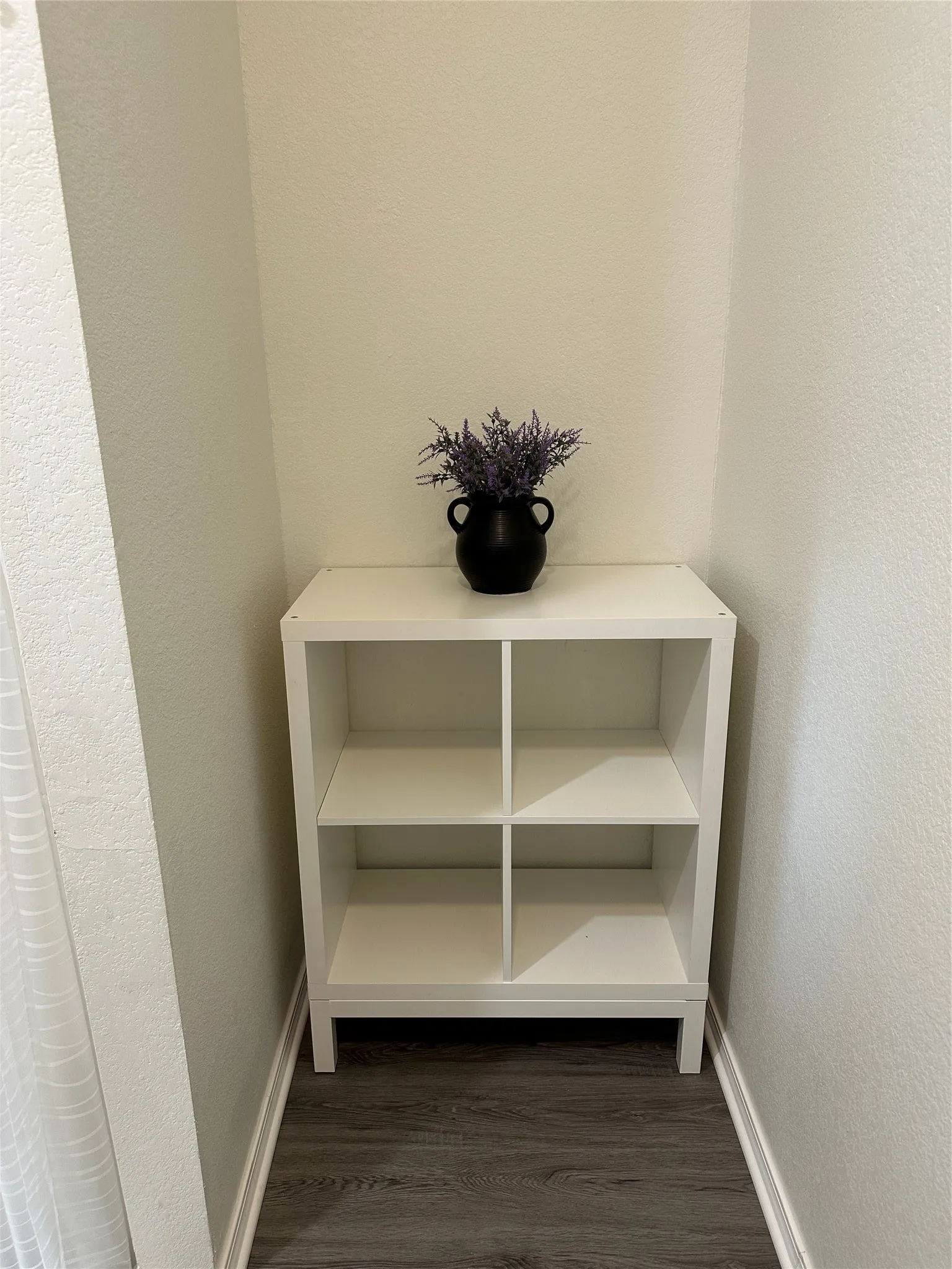 Duplex For Rent in Falls County , 301 Ward Street B, Marlin, Texas 76661, 2 Bedroom, 1 Bathroom, Garage spaces, 1,000 Sqft, built in 1950, mls#21375686, Real Estate Agent in Marlin, Homes For Rent in Falls county, Homes For Rent in Marlin, Realtor in Marlin Texas, Real Estate Brokerage Independent Realty Texas, Luminita Cordes Realtor