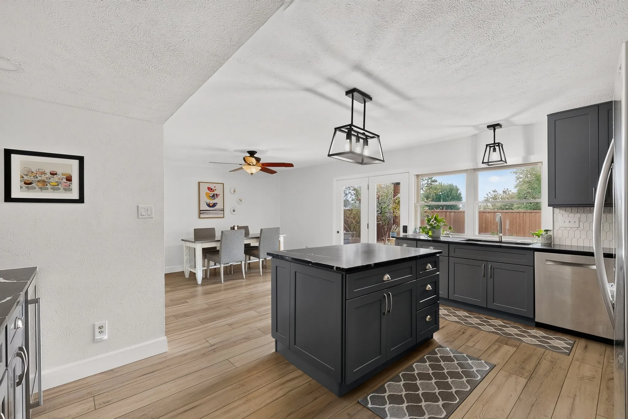 Single Family Residence For Sale in Collin County , 808 Rushmore Lane, Plano, Texas 75023, 4 Bedroom, 2 Bathroom, 2 Garage spaces, 2,051 Sqft, built in 1979, mls#21376147, Real Estate Agent in Plano, Homes For Sale in Collin county, Homes For Sale in Plano, Realtor in Plano Texas, Real Estate Brokerage Independent Realty Texas, Luminita Cordes Realtor