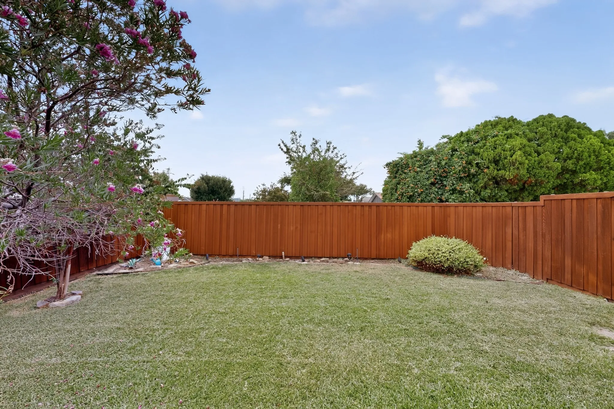 Single Family Residence For Sale in Collin County , 808 Rushmore Lane, Plano, Texas 75023, 4 Bedroom, 2 Bathroom, 2 Garage spaces, 2,051 Sqft, built in 1979, mls#21376147, Real Estate Agent in Plano, Homes For Sale in Collin county, Homes For Sale in Plano, Realtor in Plano Texas, Real Estate Brokerage Independent Realty Texas, Luminita Cordes Realtor