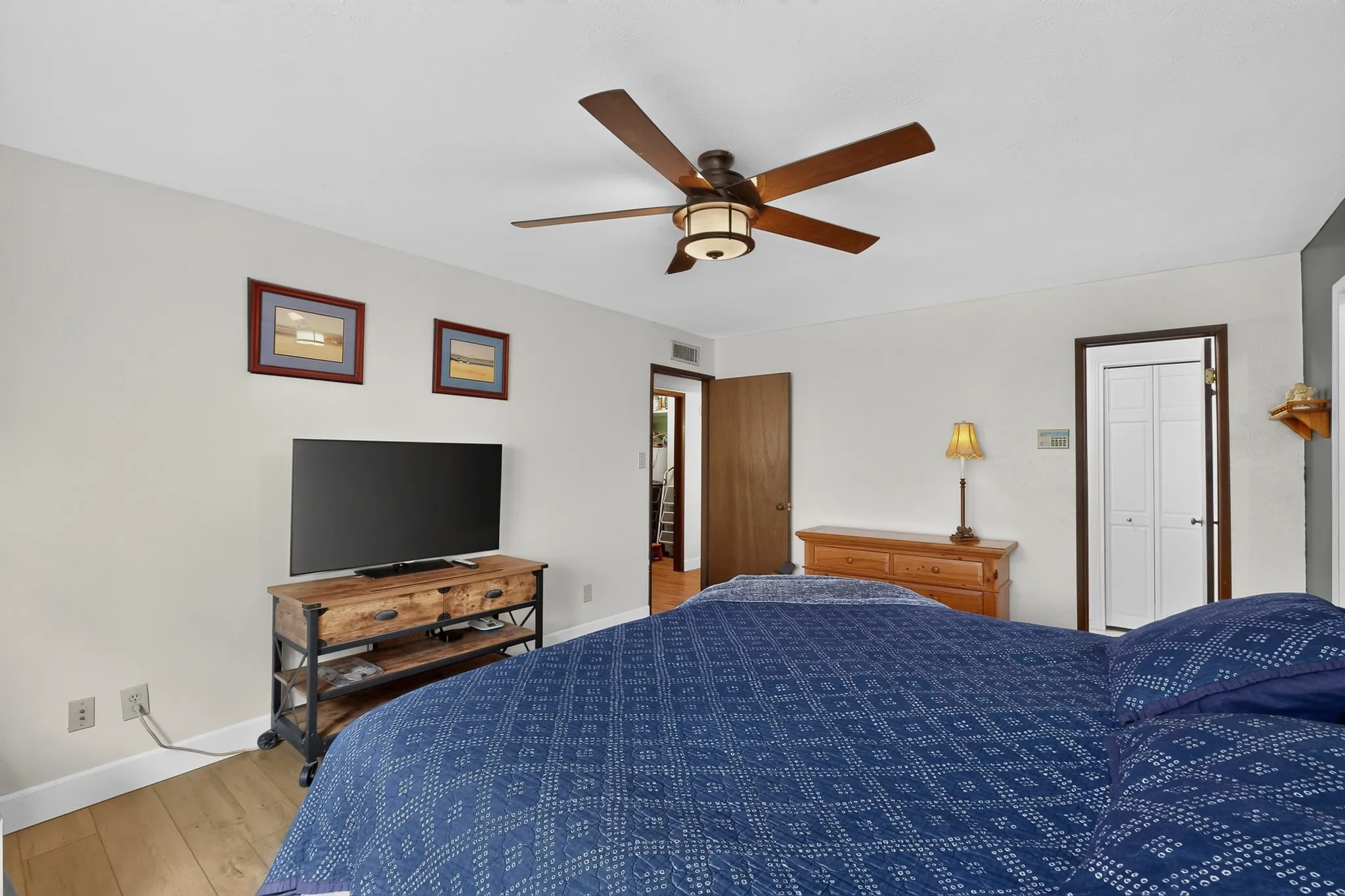 Single Family Residence For Sale in Collin County , 808 Rushmore Lane, Plano, Texas 75023, 4 Bedroom, 2 Bathroom, 2 Garage spaces, 2,051 Sqft, built in 1979, mls#21376147, Real Estate Agent in Plano, Homes For Sale in Collin county, Homes For Sale in Plano, Realtor in Plano Texas, Real Estate Brokerage Independent Realty Texas, Luminita Cordes Realtor