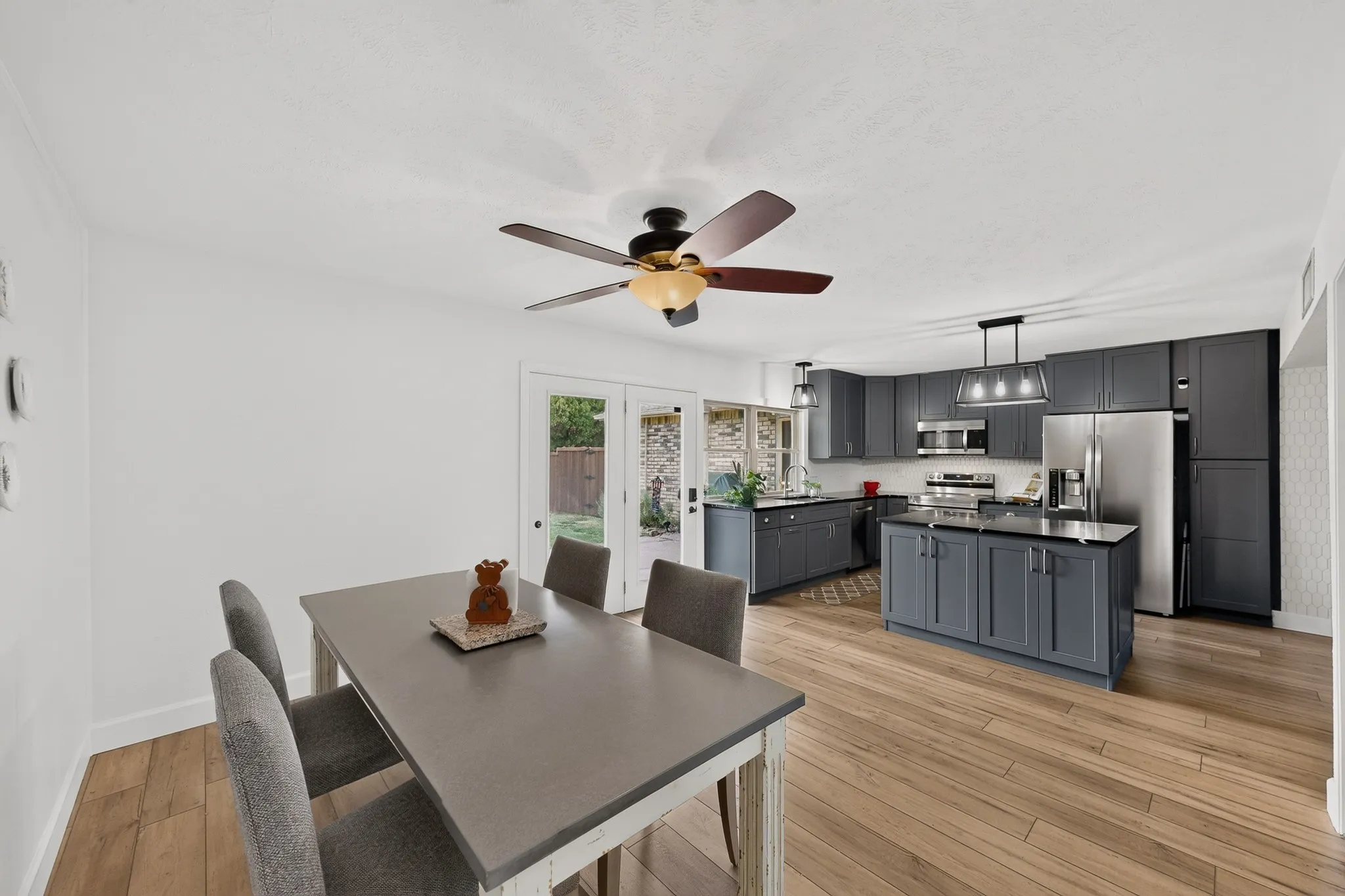 Single Family Residence For Sale in Collin County , 808 Rushmore Lane, Plano, Texas 75023, 4 Bedroom, 2 Bathroom, 2 Garage spaces, 2,051 Sqft, built in 1979, mls#21376147, Real Estate Agent in Plano, Homes For Sale in Collin county, Homes For Sale in Plano, Realtor in Plano Texas, Real Estate Brokerage Independent Realty Texas, Luminita Cordes Realtor