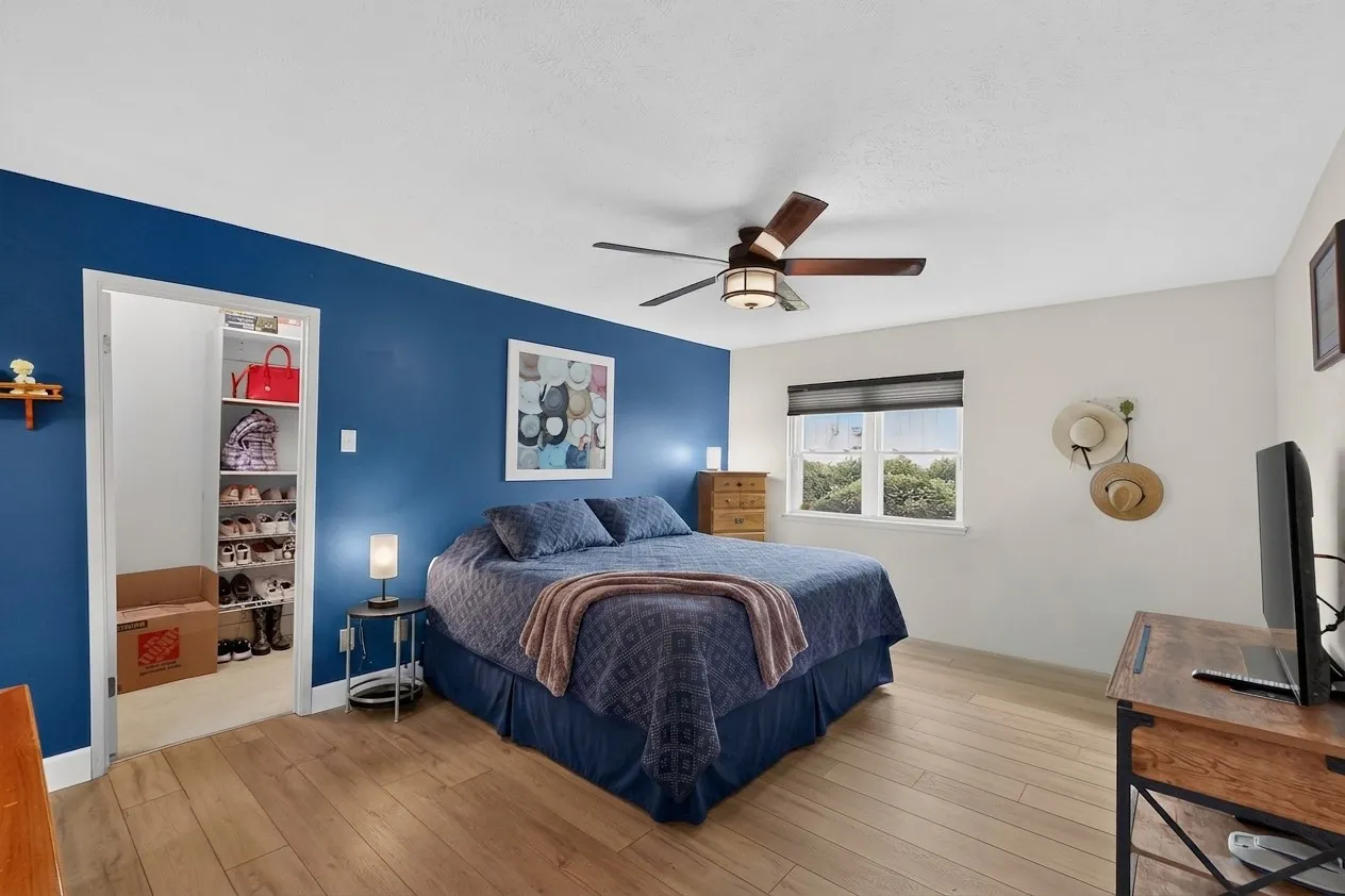 Single Family Residence For Sale in Collin County , 808 Rushmore Lane, Plano, Texas 75023, 4 Bedroom, 2 Bathroom, 2 Garage spaces, 2,051 Sqft, built in 1979, mls#21376147, Real Estate Agent in Plano, Homes For Sale in Collin county, Homes For Sale in Plano, Realtor in Plano Texas, Real Estate Brokerage Independent Realty Texas, Luminita Cordes Realtor