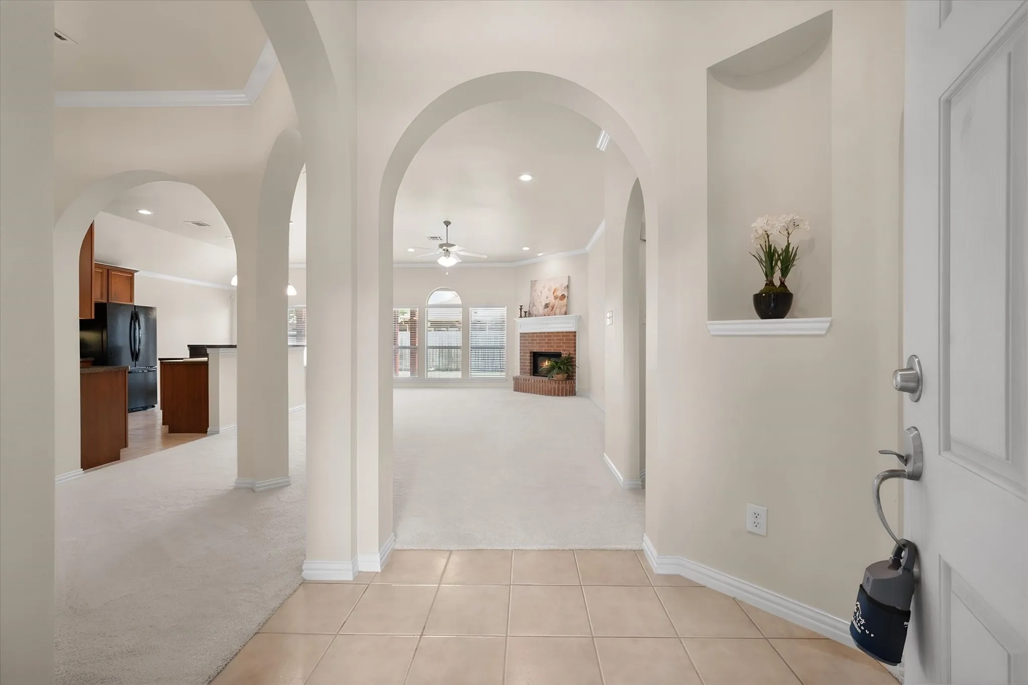 Single Family Residence For Sale in Johnson County , 200 Arrowhead Drive, Burleson, Texas 76028, 3 Bedroom, 2 Bathroom, 2 Garage spaces, 1,903 Sqft, built in 2003, mls#21375822, Real Estate Agent in Burleson, Homes For Sale in Johnson county, Homes For Sale in Burleson, Realtor in Burleson Texas, Real Estate Brokerage Independent Realty Texas, Luminita Cordes Realtor